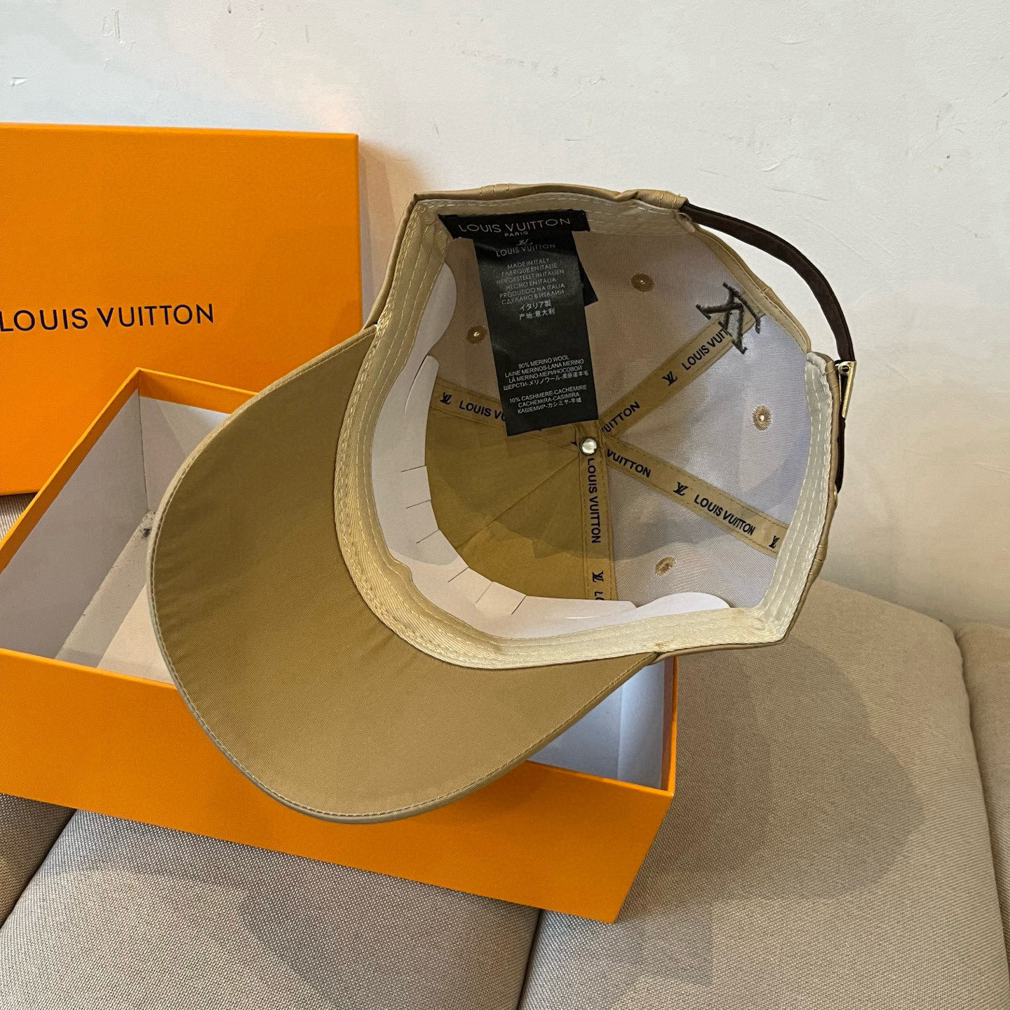 🧢路易威登棒球帽 LouisVuitton😍新款LV棒球帽，重工打造♥️高端大气，百搭款🤗男女通用！跑量