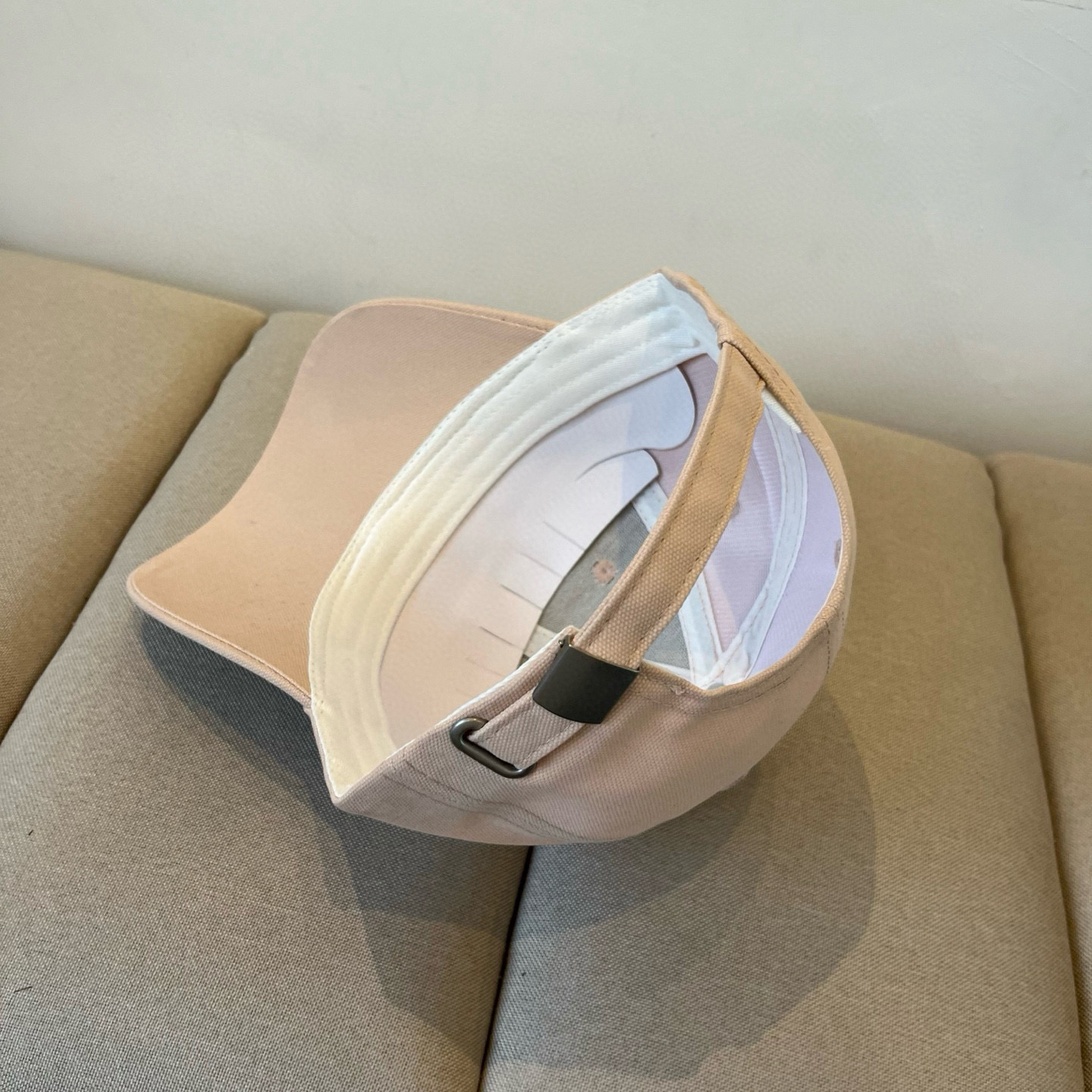  谬谬miumiu 原单春夏新款棒球帽，正品开模订制，原版做工细致质量超赞！