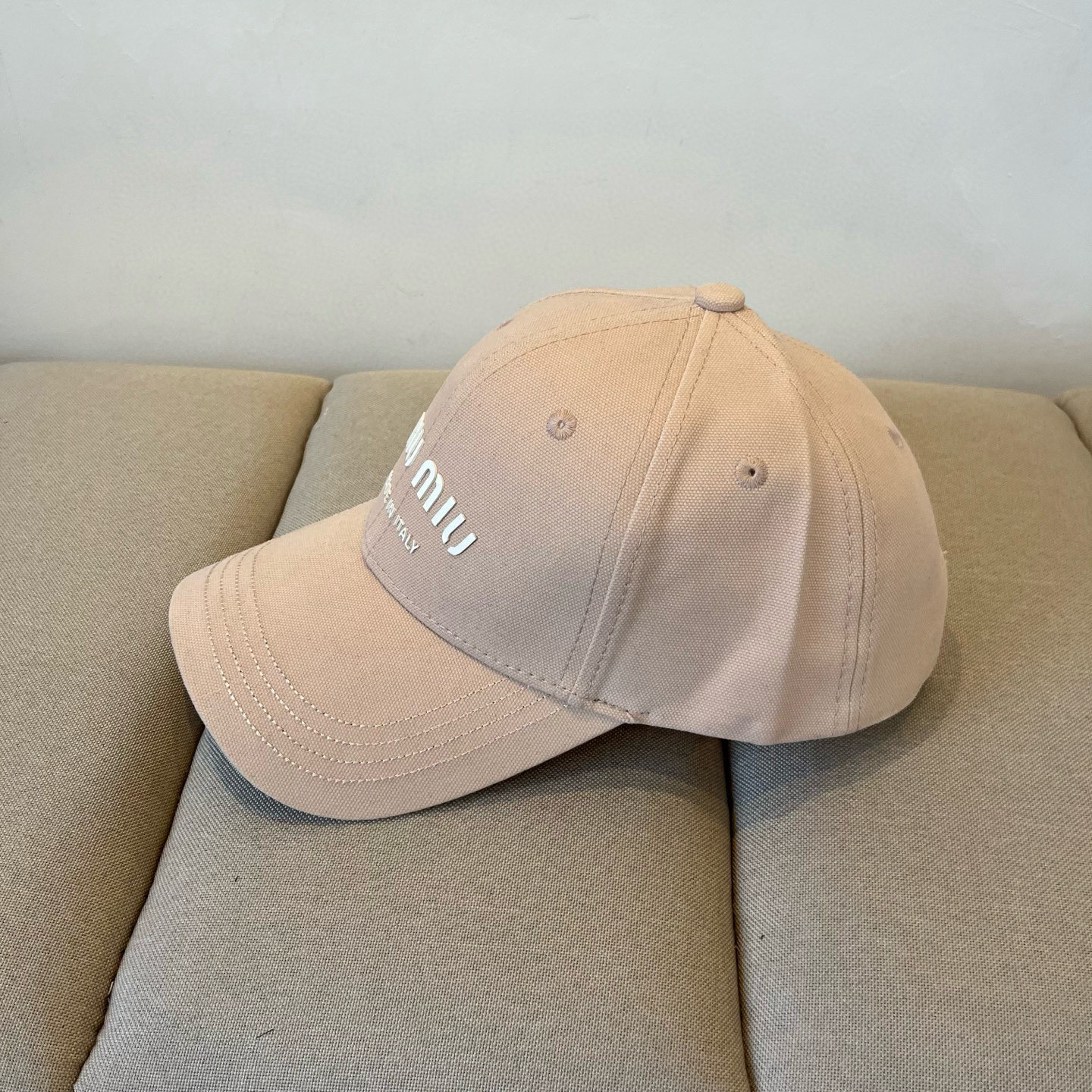  谬谬miumiu 原单春夏新款棒球帽，正品开模订制，原版做工细致质量超赞！