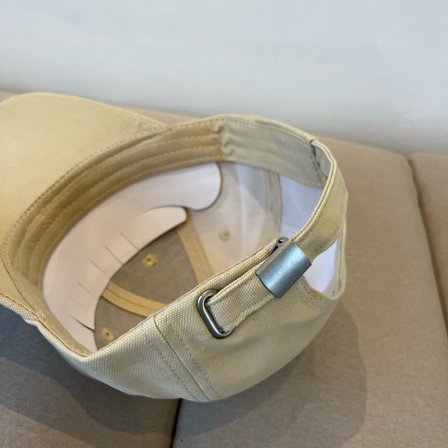  谬谬miumiu 原单春夏新款棒球帽，正品开模订制，原版做工细致质量超赞！