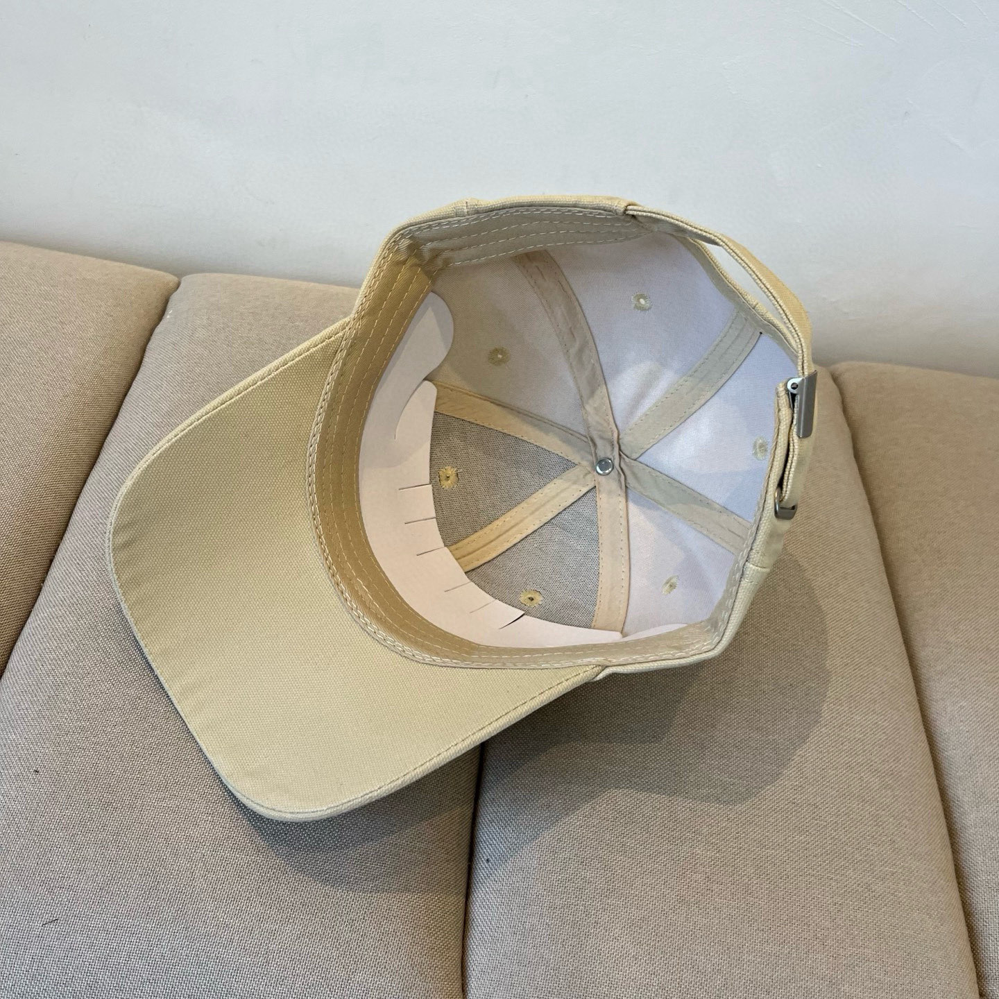  谬谬miumiu 原单春夏新款棒球帽，正品开模订制，原版做工细致质量超赞！