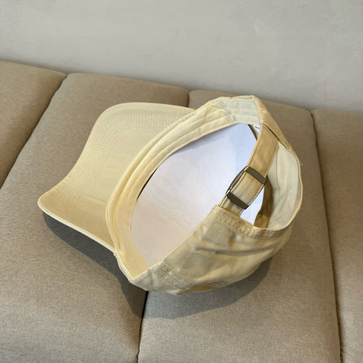  谬谬miumiu 原单春夏新款棒球帽，正品开模订制，原版做工细致质量超赞！