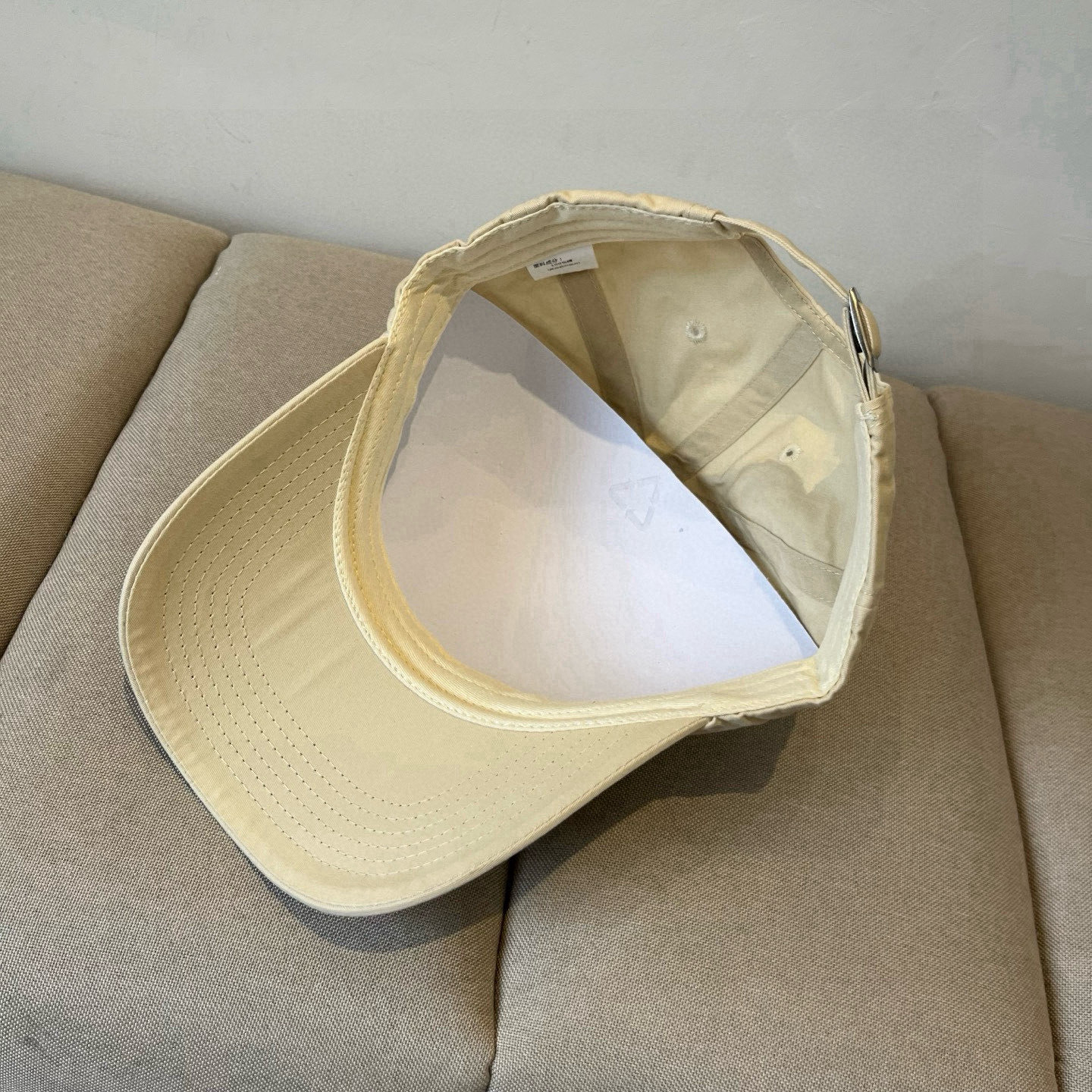  谬谬miumiu 原单春夏新款棒球帽，正品开模订制，原版做工细致质量超赞！