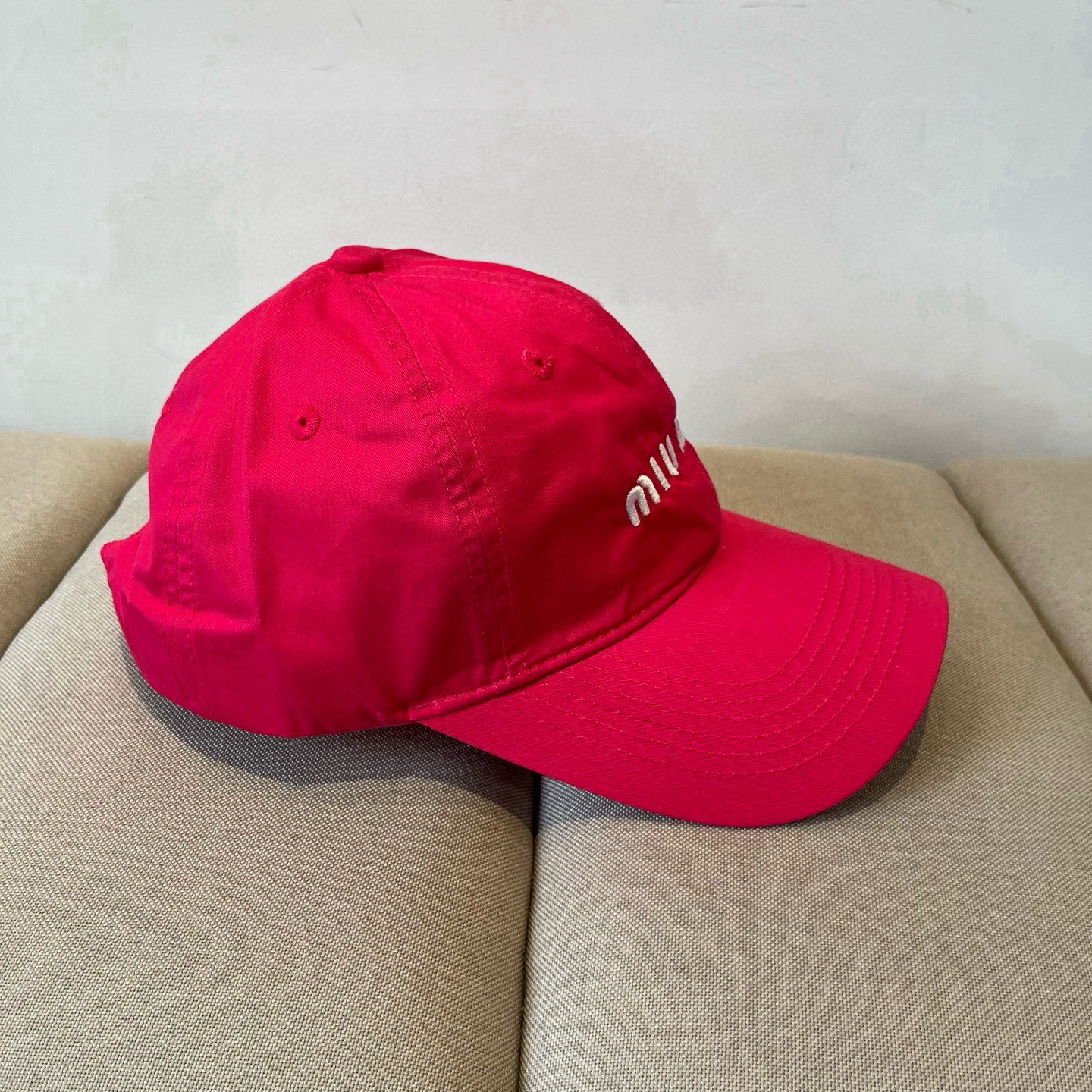  谬谬miumiu 原单春夏新款棒球帽，正品开模订制，原版做工细致质量超赞！