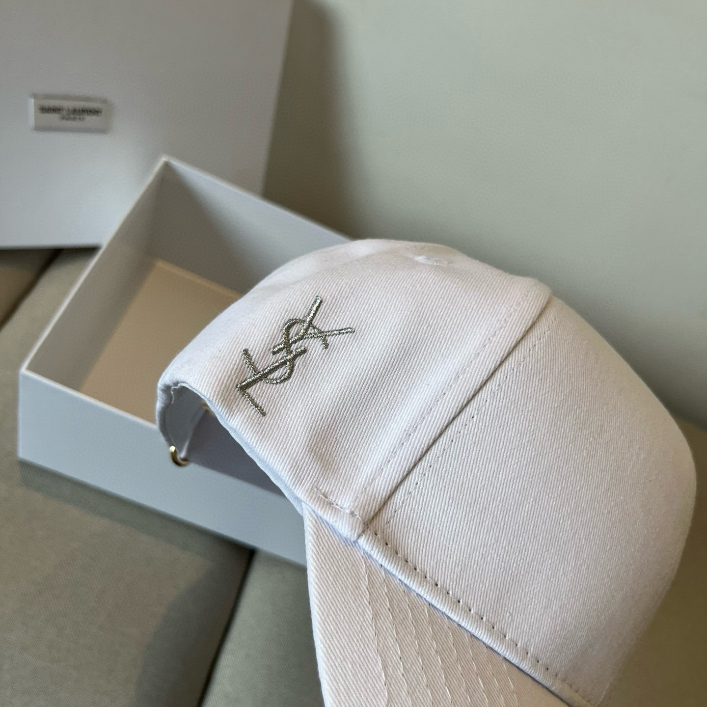 【YSL圣罗兰】2025早春新款简约棒球帽，新款出货，大牌款超好搭配，赶紧入手！