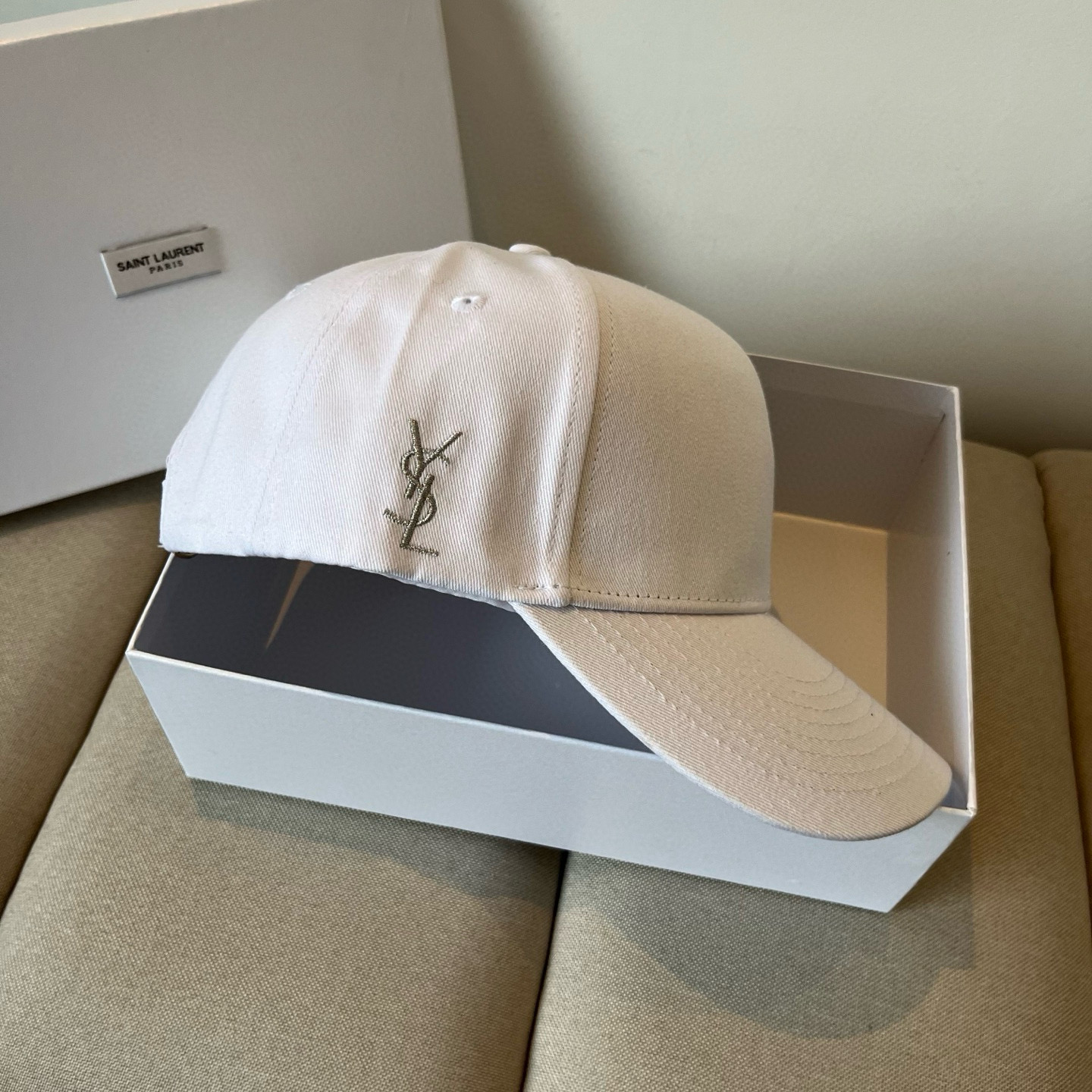 【YSL圣罗兰】2025早春新款简约棒球帽，新款出货，大牌款超好搭配，赶紧入手！
