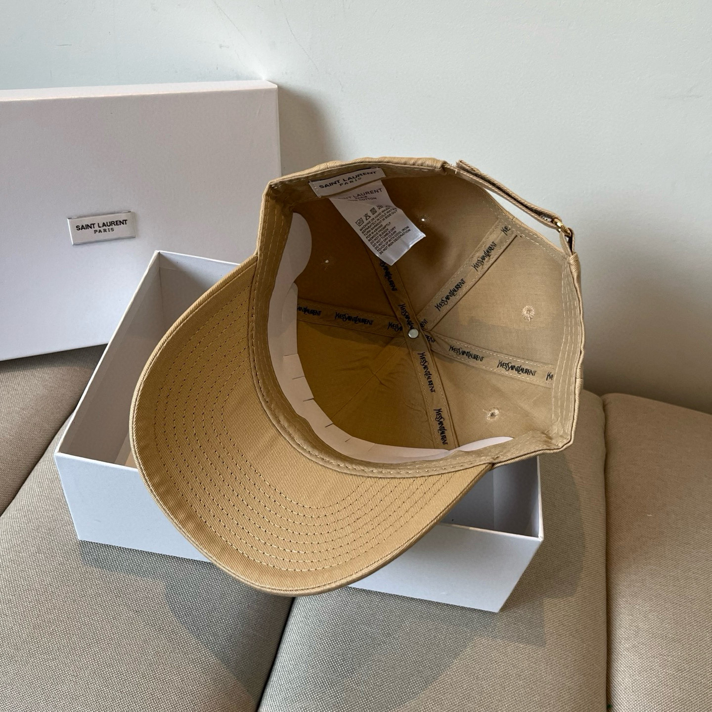 【YSL圣罗兰】2025早春新款简约棒球帽，新款出货，大牌款超好搭配，赶紧入手！