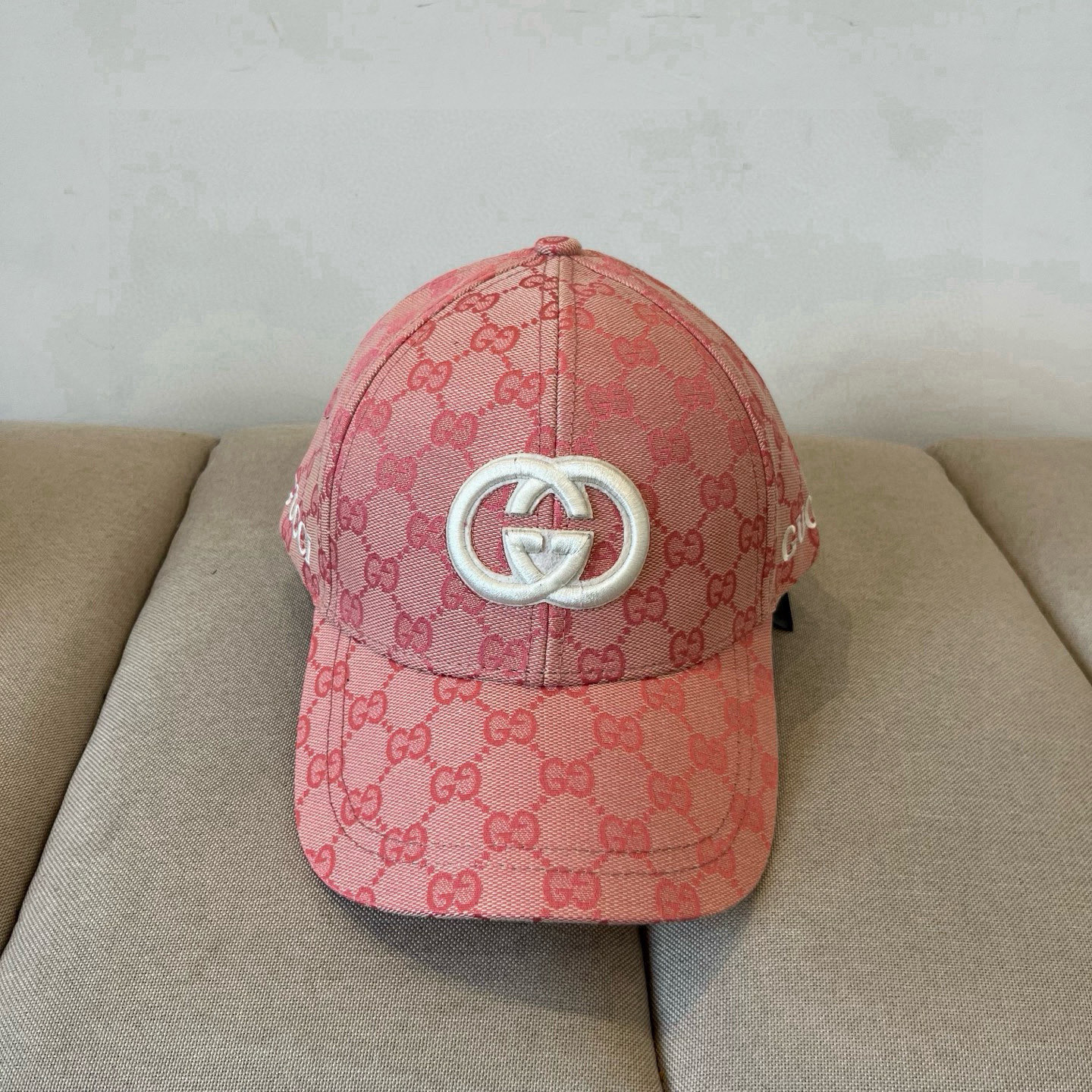  古奇棒球帽♥️GUCCI🧢官网新品，棒球帽，原单品质火爆来袭 。🎩 工艺非常精美 高档大气上档次！低调