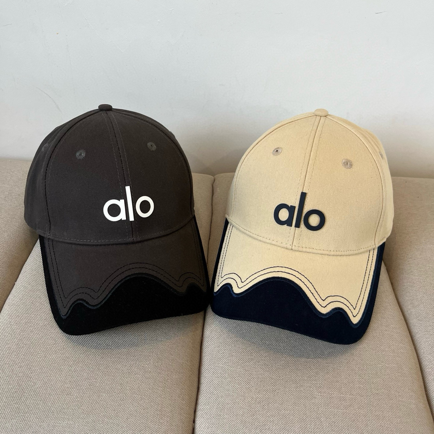  alo 新款定制棒球帽
🧢 设计感满满
日常穿搭 甜酷十足‼️
洋气 高级 不挑人‼️