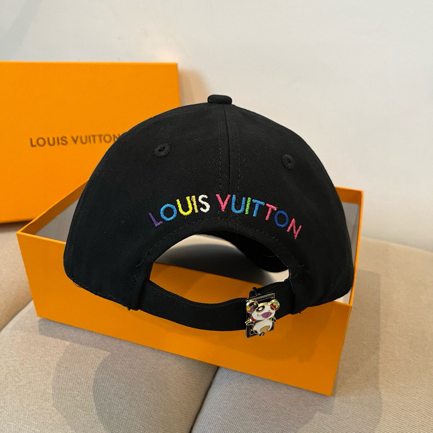 🧢路易威登棒球帽 LouisVuitton😍新款LV棒球帽，重工打造♥️高端大气，百搭款🤗男女通用！跑量