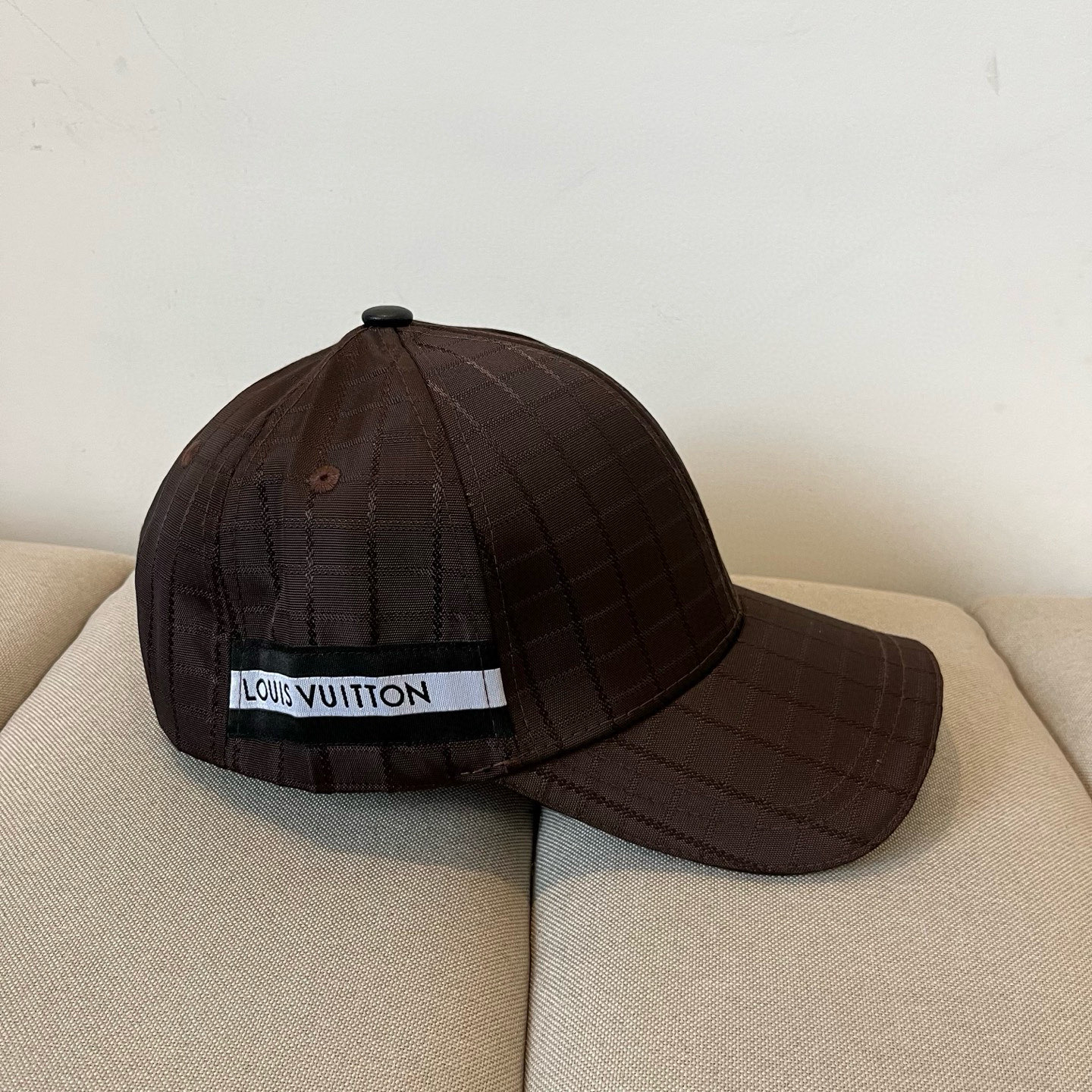 🧢路易威登棒球帽 LouisVuitton😍新款LV棒球帽，重工打造♥️高端大气，百搭款🤗男女通用！跑量