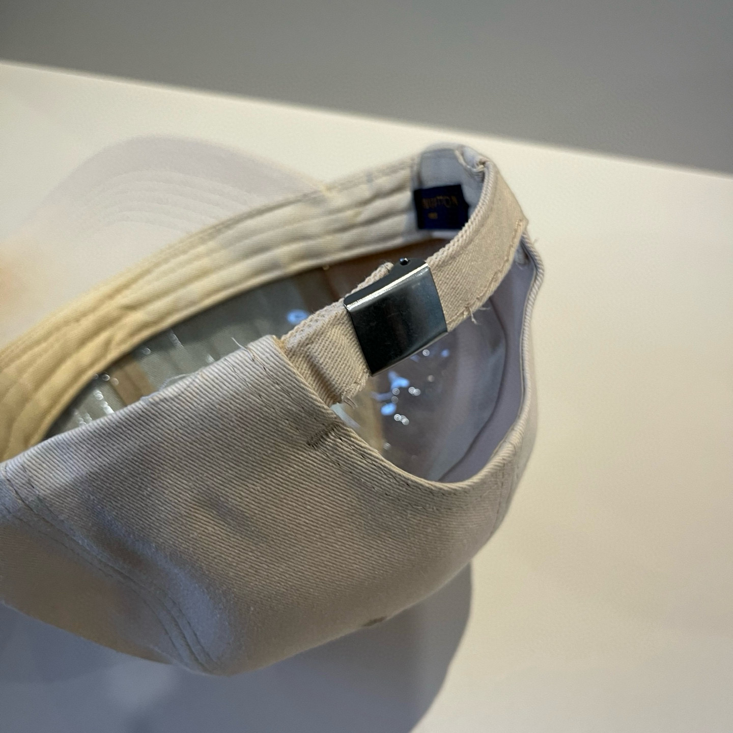 🧢路易威登棒球帽 LouisVuitton😍新款LV棒球帽，重工打造♥️高端大气，百搭款🤗男女通用！跑量