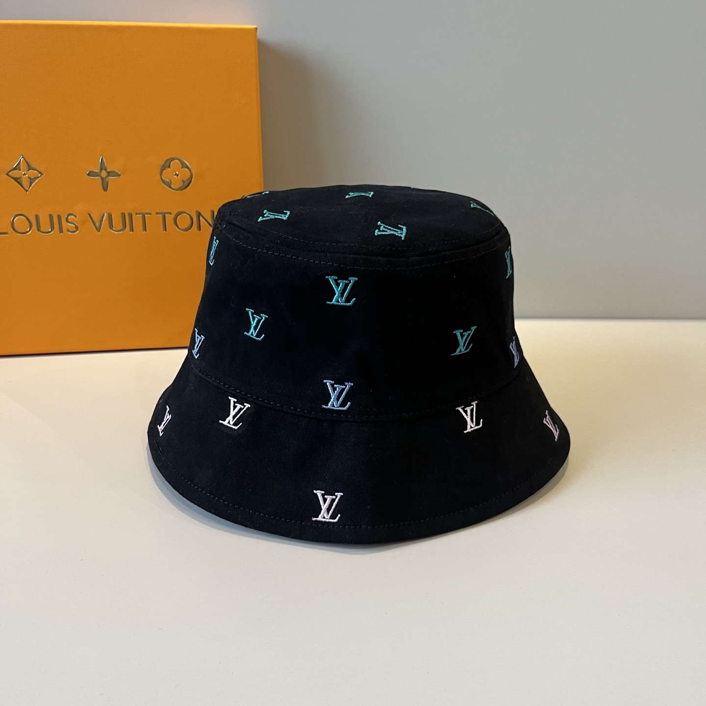NO:351025,Louis Vuitton Fisherman's Hat Louis Vuitton's new LV baseball hat, heavy industry creates high-end and atmospheric, versatile and universal for both men and women!  Run volume!  hat straw hat fisherman hat baseball hat, hat, louis vuitton, louis vuitton, louis vuitton, espadrilles, hats路易威登渔夫帽LouisVuitton新款LV棒球帽,重工打造高端大气,百搭款男女通用！跑量！帽子草帽渔夫帽棒球帽,帽子,louis vuitton,louis vuitton,louis vuitton,espadrilles,hats,hat