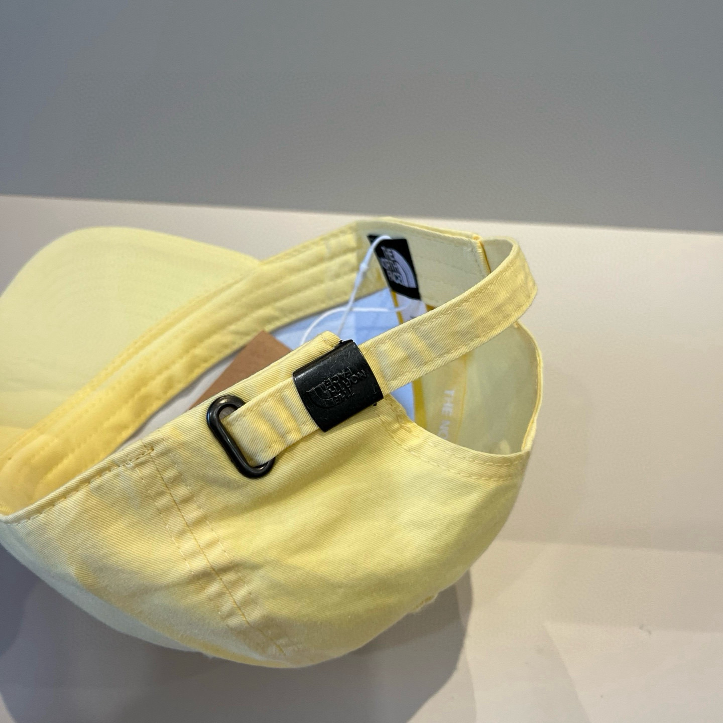 
北面♥️棒球帽🧢官网新品棒球帽，原单品质火爆来袭 。🎩 工艺非常精美 高档大气上档次！低调奢华，方便携