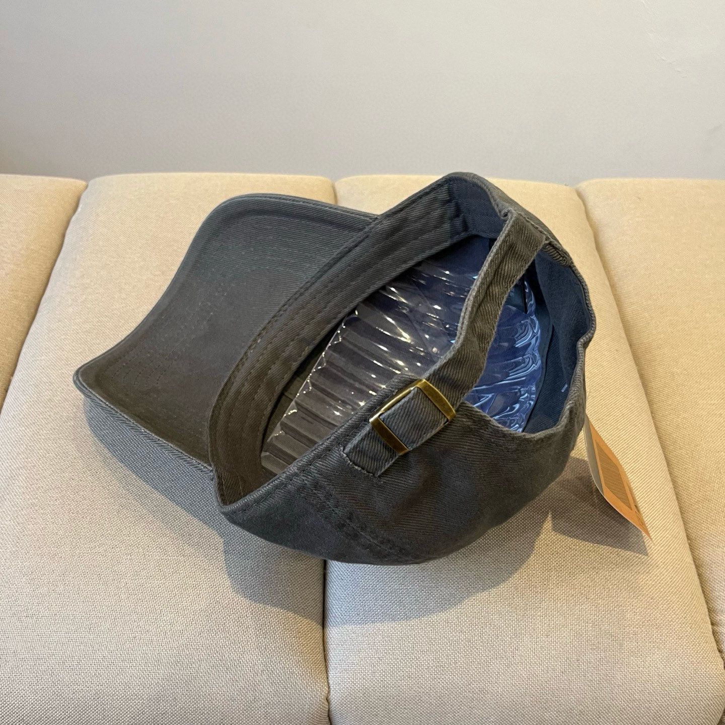 
北面♥️棒球帽🧢官网新品棒球帽，原单品质火爆来袭 。🎩 工艺非常精美 高档大气上档次！低调奢华，方便携