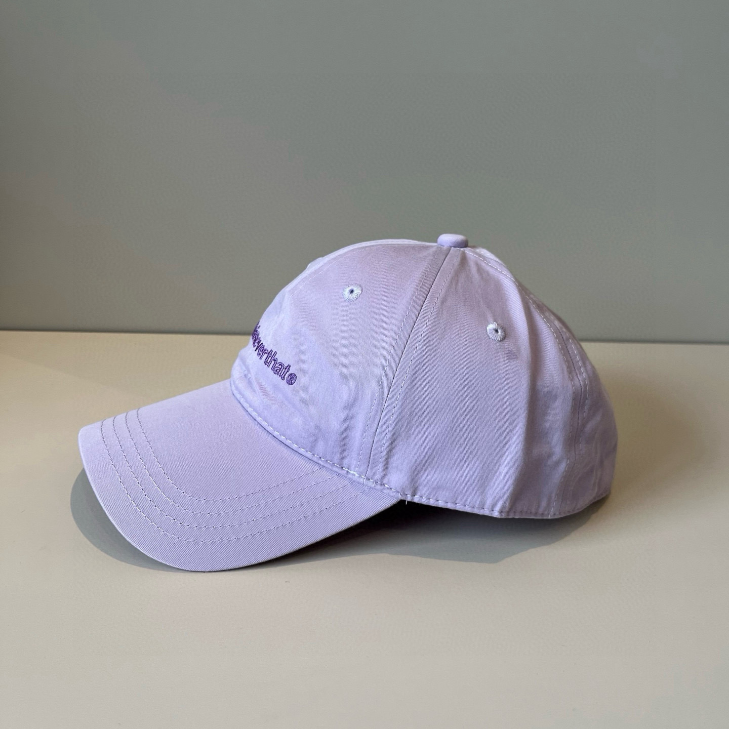 
潮牌🧢官网新品，棒球帽，原单品质火爆来袭 。🎩 工艺非常精美 高档大气上档次！低调奢华，方便携带！跑量