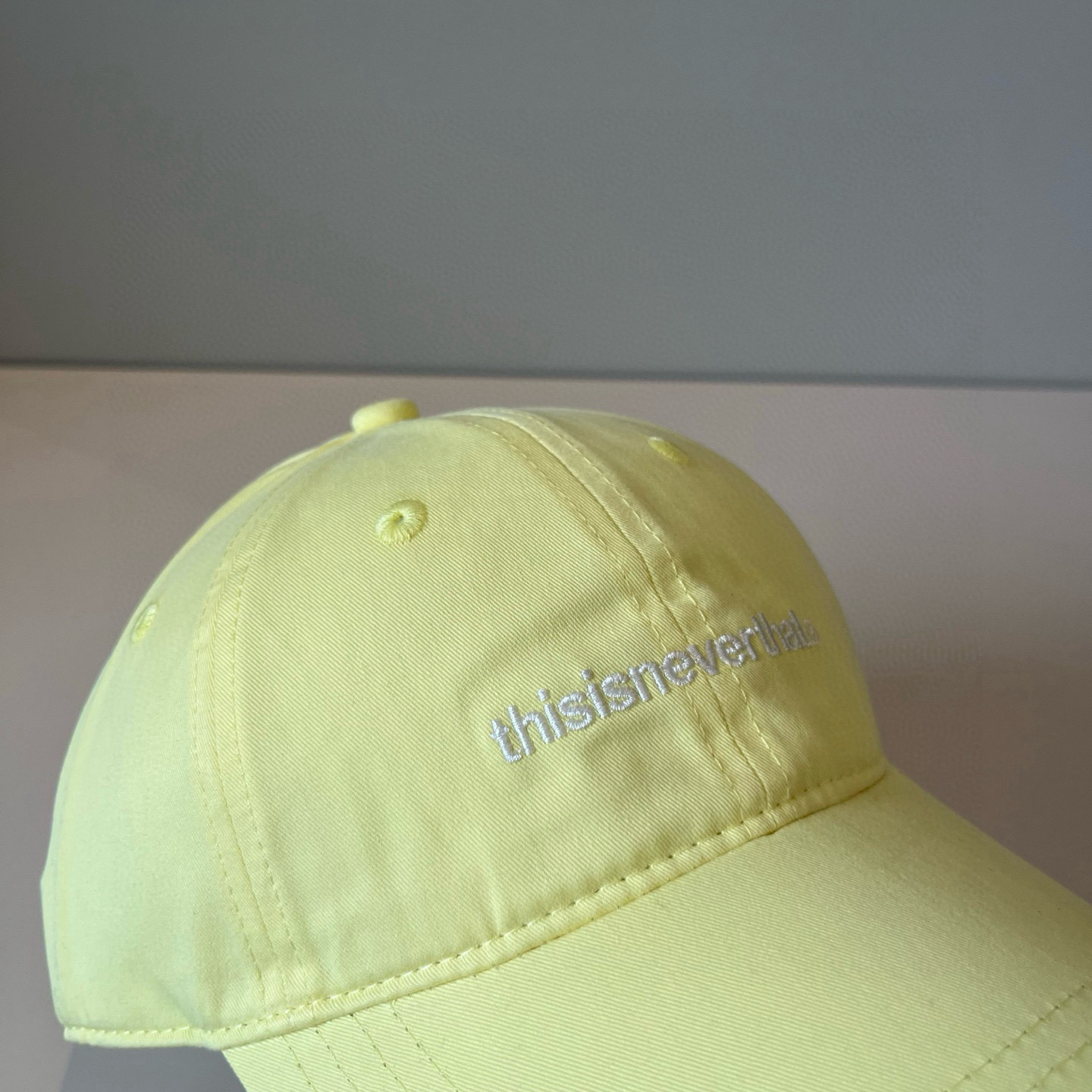 
潮牌🧢官网新品，棒球帽，原单品质火爆来袭 。🎩 工艺非常精美 高档大气上档次！低调奢华，方便携带！跑量