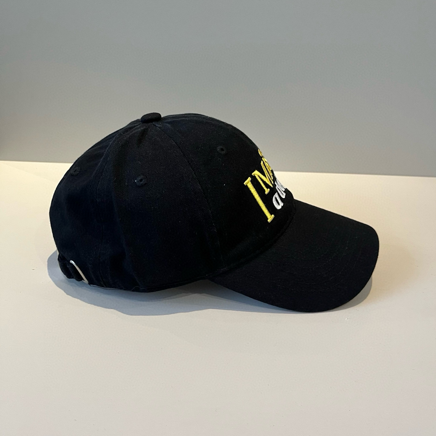 
潮牌🧢官网新品，棒球帽，原单品质火爆来袭 。🎩 工艺非常精美 高档大气上档次！低调奢华，方便携带！跑量
