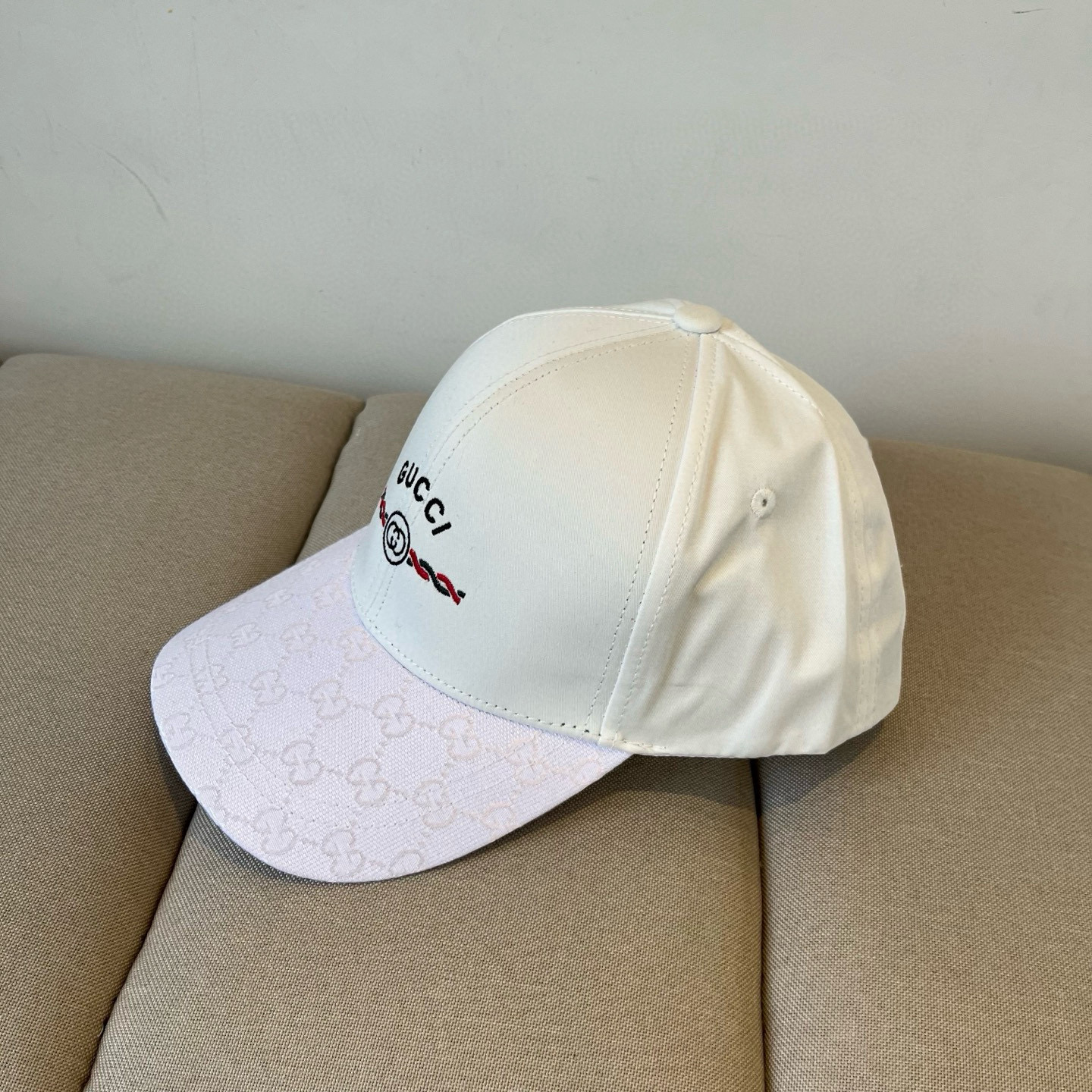  古奇棒球帽♥️GUCCI🧢官网新品，棒球帽，原单品质火爆来袭 。🎩 工艺非常精美 高档大气上档次！低调