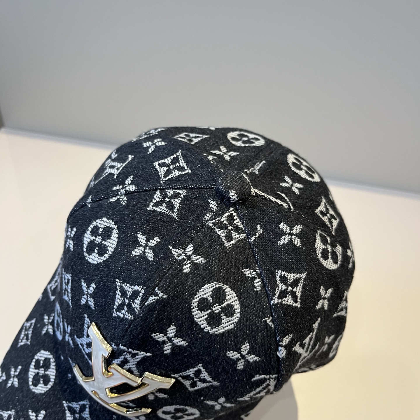 🧢路易威登棒球帽 LouisVuitton😍新款LV棒球帽，重工打造♥️高端大气，百搭款🤗男女通用！跑量