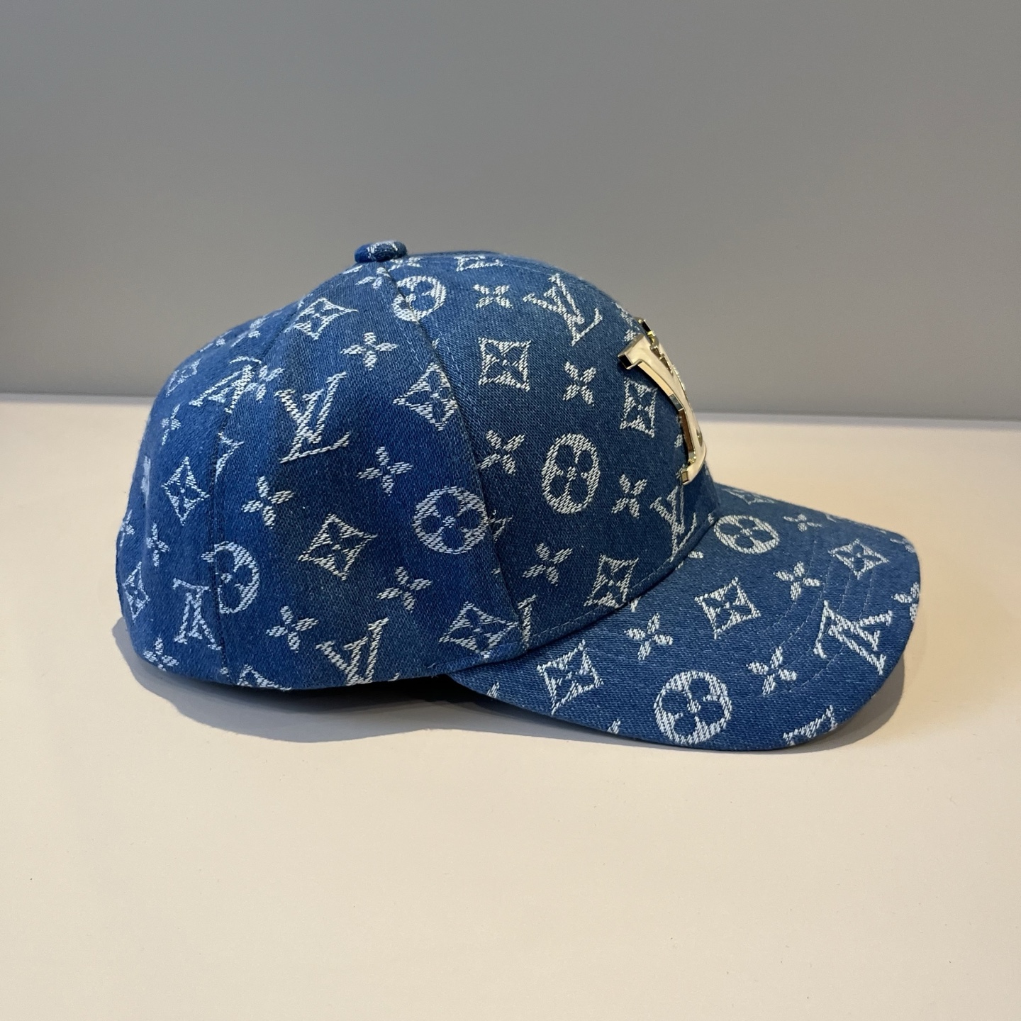 🧢路易威登棒球帽 LouisVuitton😍新款LV棒球帽，重工打造♥️高端大气，百搭款🤗男女通用！跑量