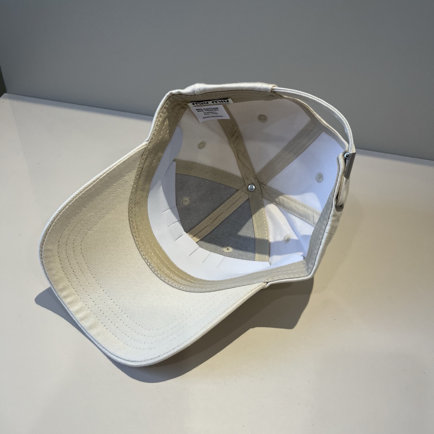  谬谬miumiu 原单春夏新款棒球帽，正品开模订制，原版做工细致质量超赞！