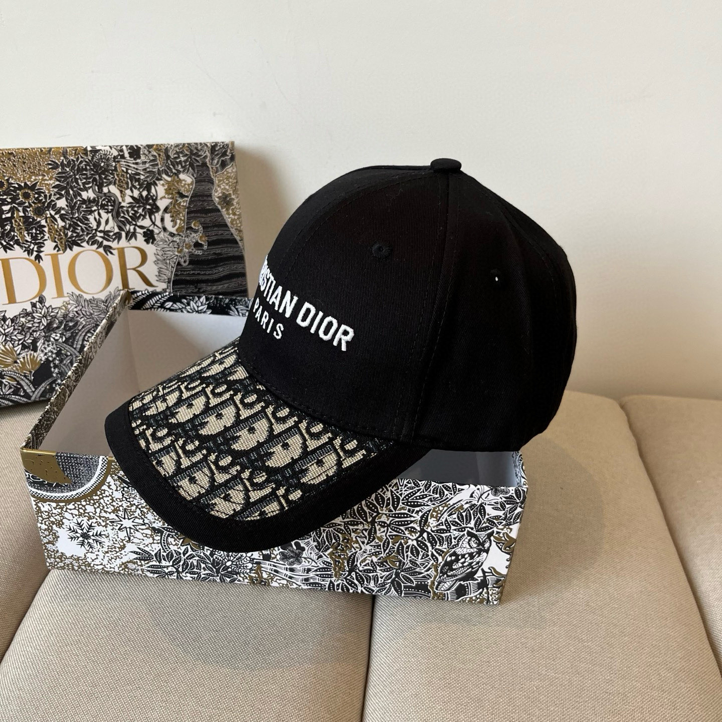 【DIOR迪奥】新款走量简约棒球帽🧢，新款出货，大牌款超好搭配，赶紧入手！