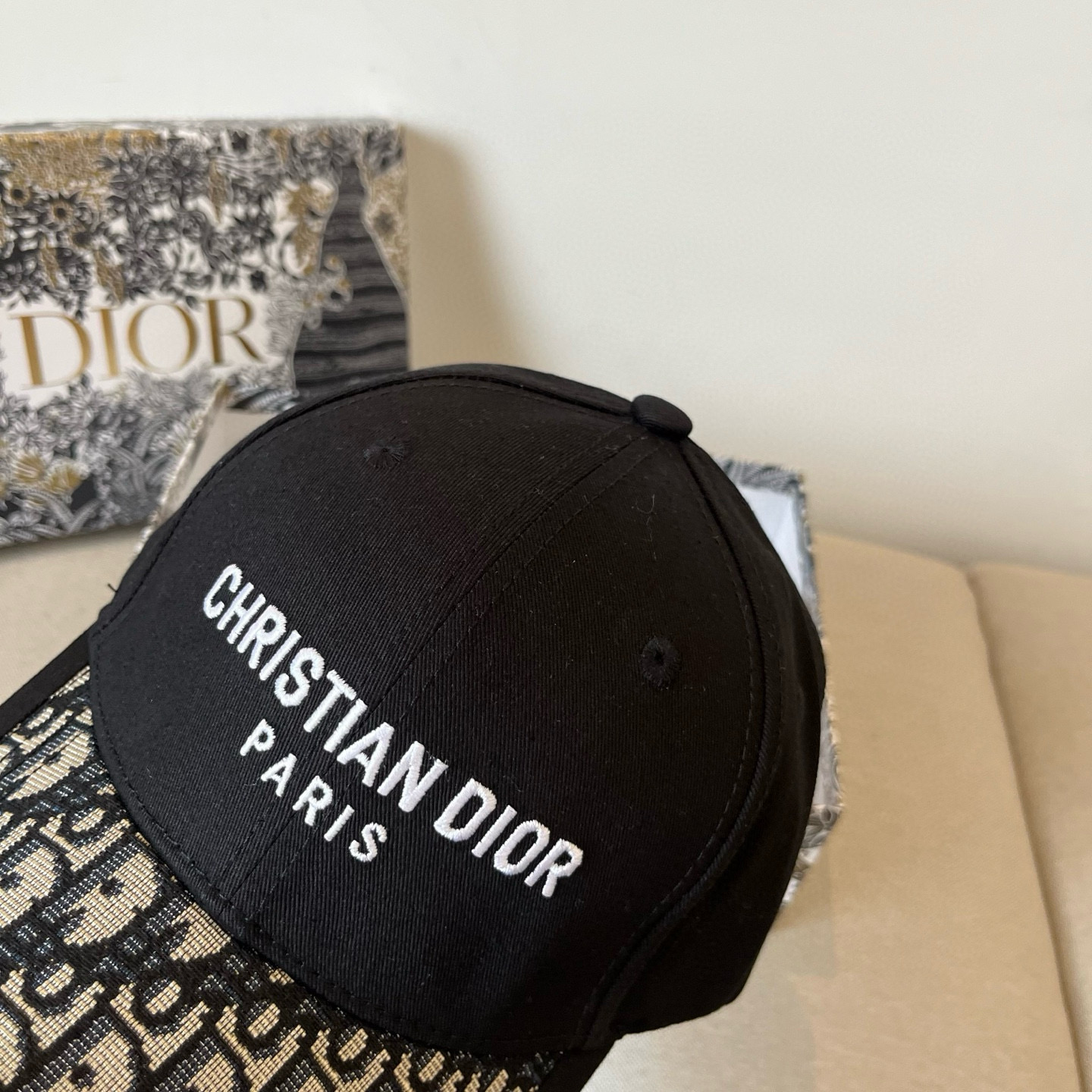 【DIOR迪奥】新款走量简约棒球帽🧢，新款出货，大牌款超好搭配，赶紧入手！
