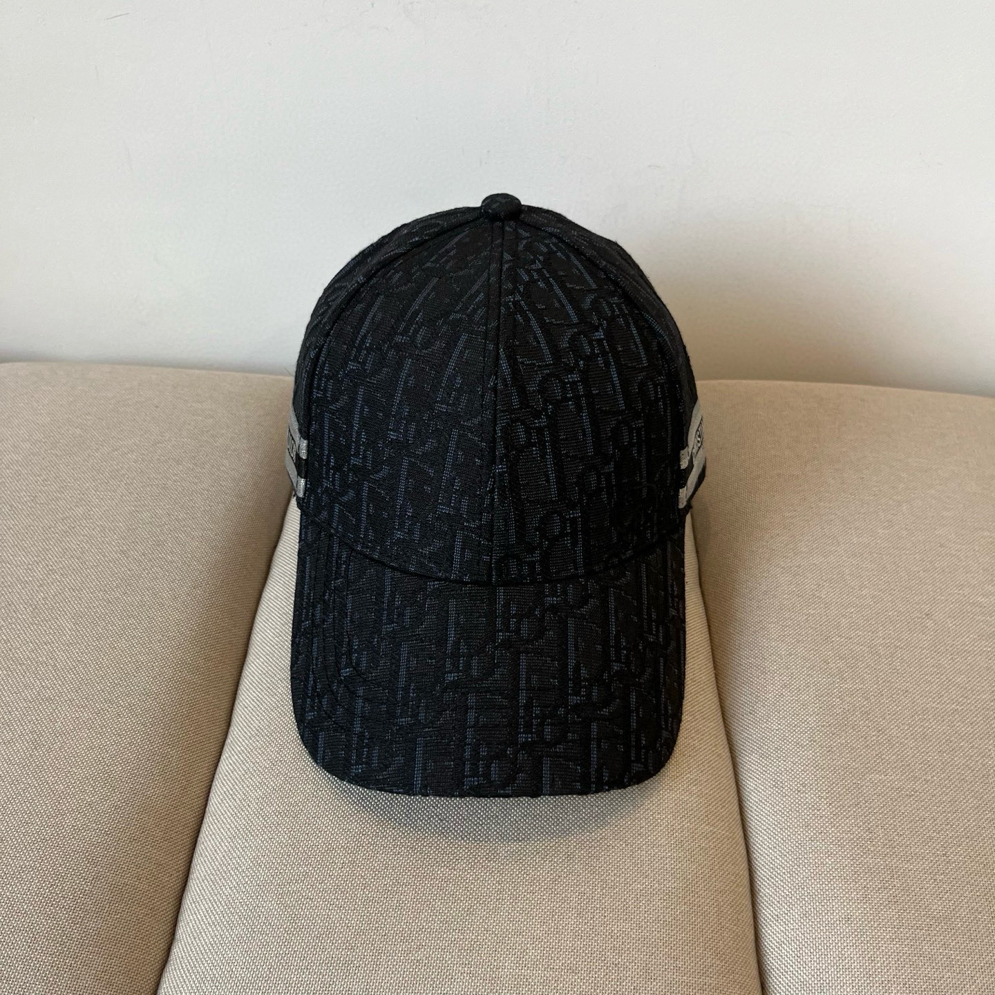 【DIOR迪奥】新款走量简约棒球帽🧢，新款出货，大牌款超好搭配，赶紧入手！