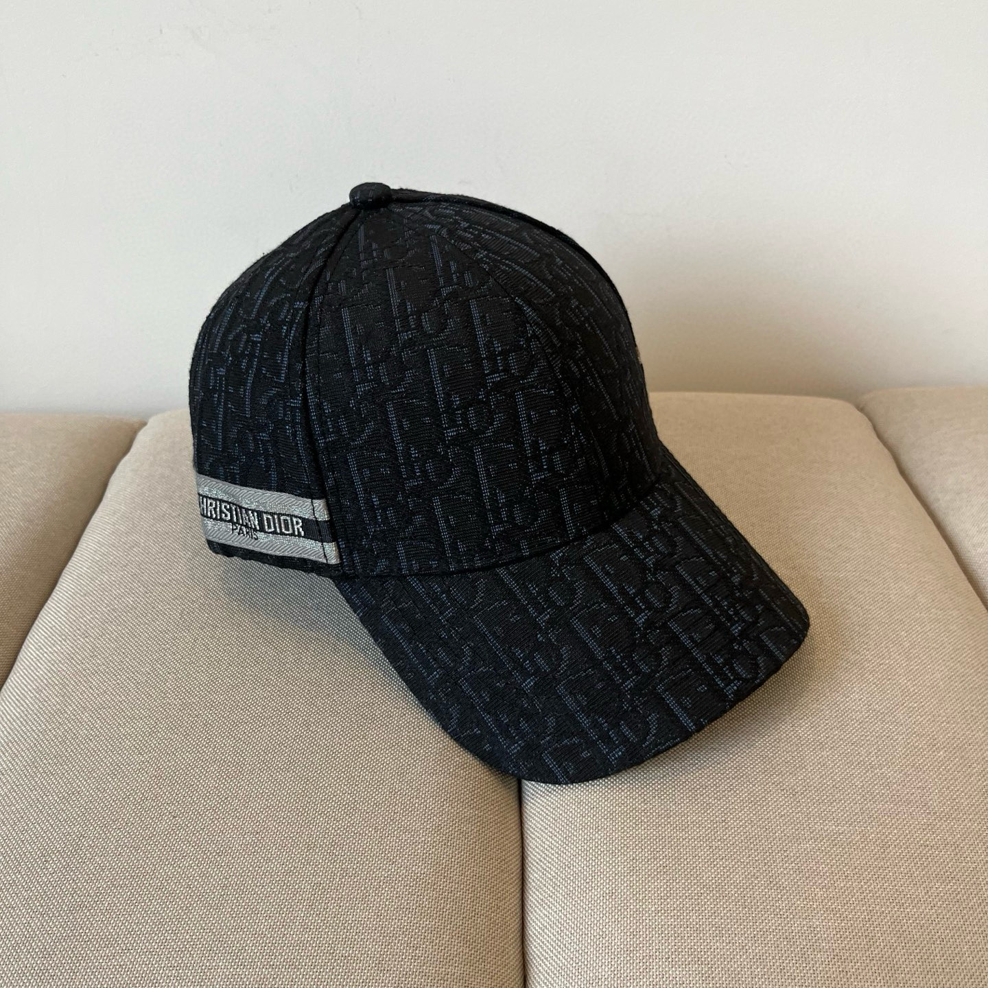 【DIOR迪奥】新款走量简约棒球帽🧢，新款出货，大牌款超好搭配，赶紧入手！