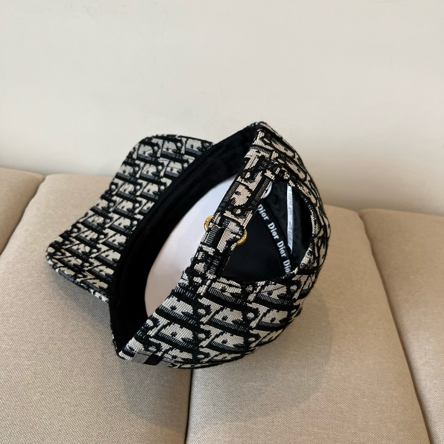 【DIOR迪奥】新款走量简约棒球帽🧢，新款出货，大牌款超好搭配，赶紧入手！