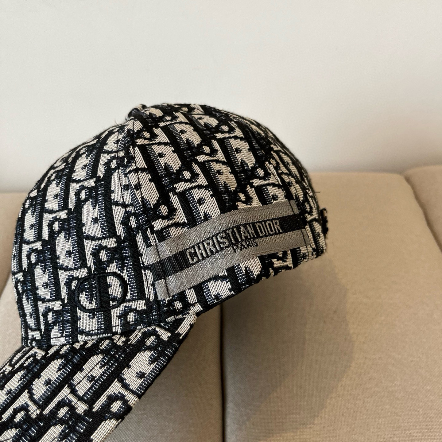 【DIOR迪奥】新款走量简约棒球帽🧢，新款出货，大牌款超好搭配，赶紧入手！