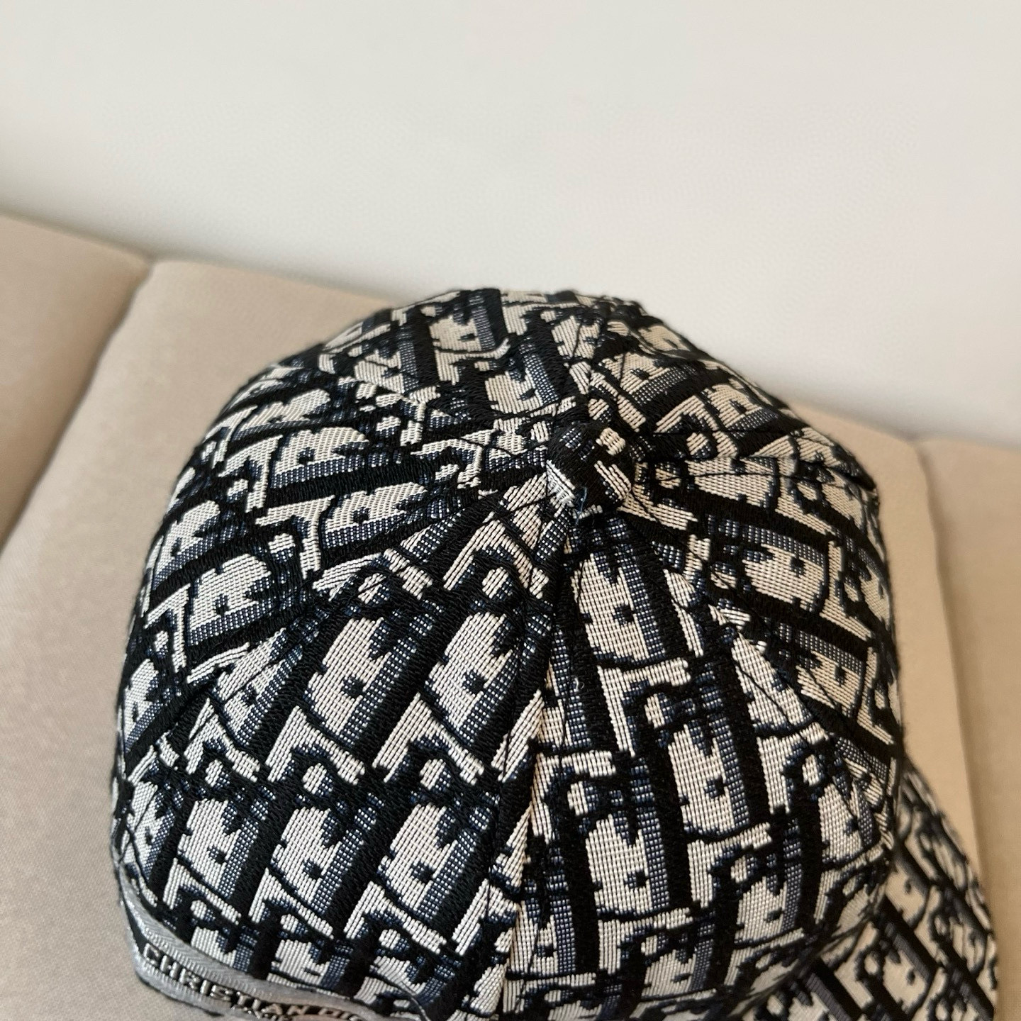 【DIOR迪奥】新款走量简约棒球帽🧢，新款出货，大牌款超好搭配，赶紧入手！