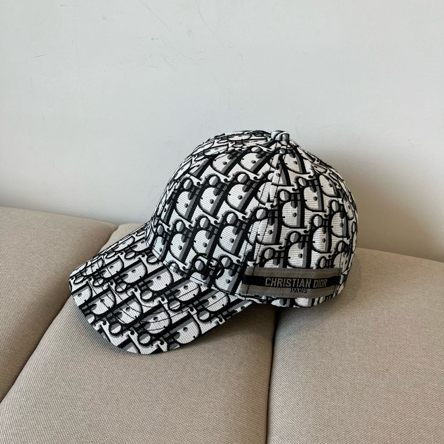 【DIOR迪奥】新款走量简约棒球帽🧢，新款出货，大牌款超好搭配，赶紧入手！