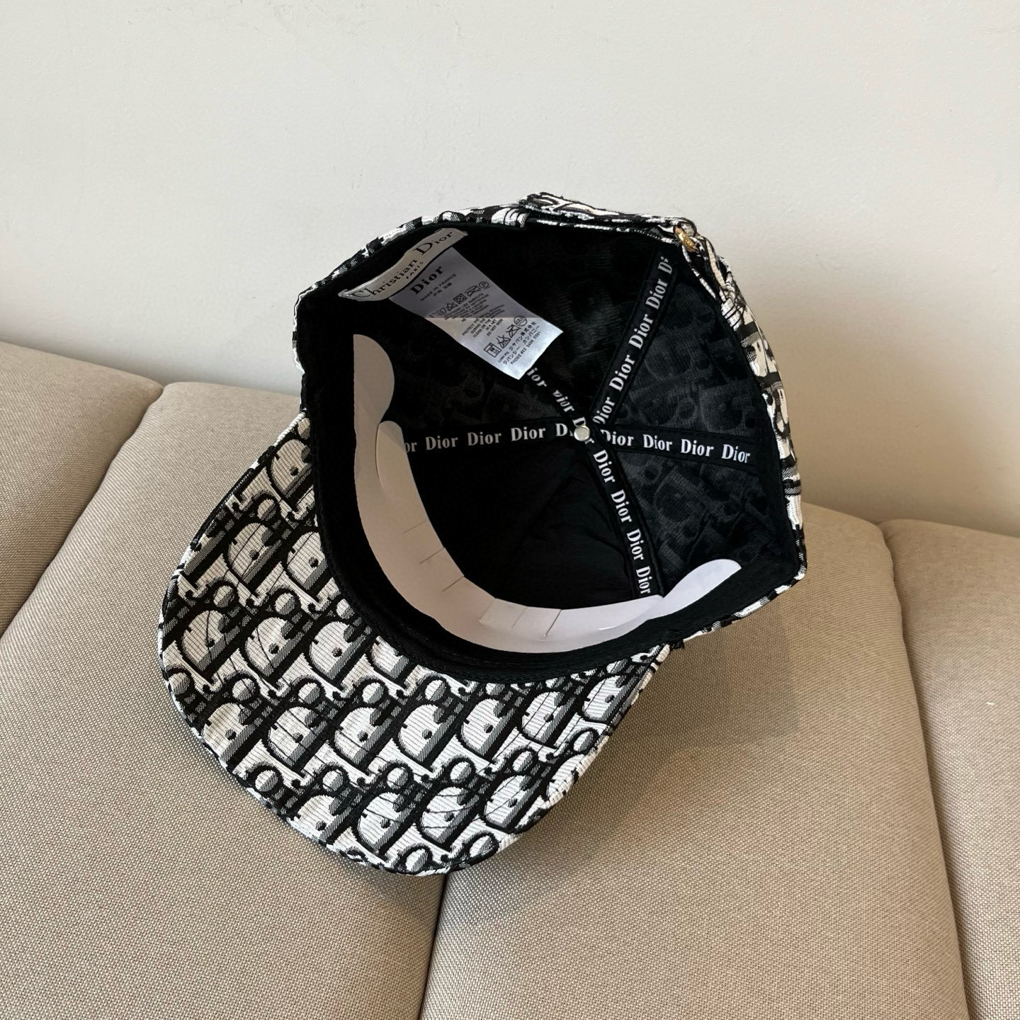 【DIOR迪奥】新款走量简约棒球帽🧢，新款出货，大牌款超好搭配，赶紧入手！