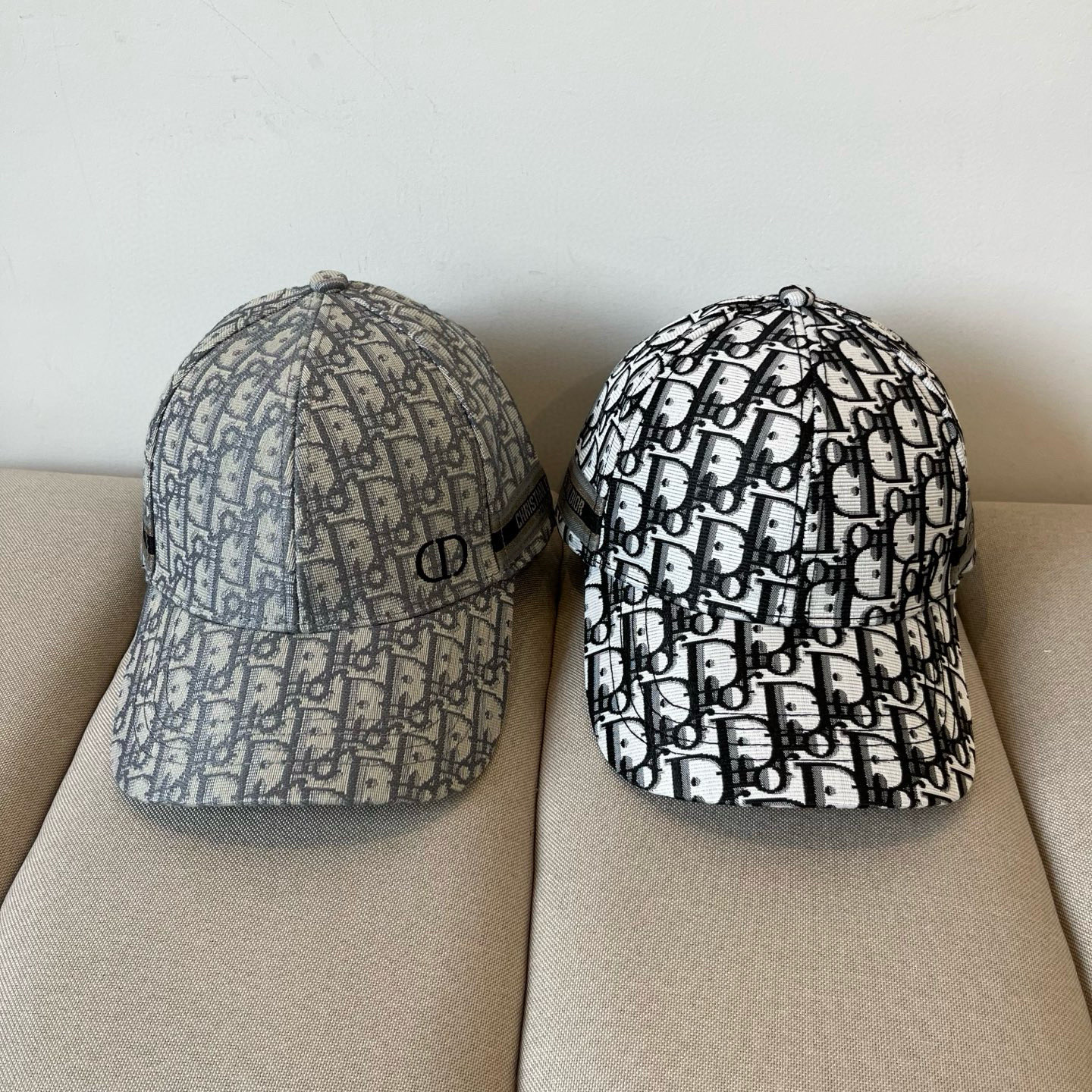 【DIOR迪奥】新款走量简约棒球帽🧢，新款出货，大牌款超好搭配，赶紧入手！