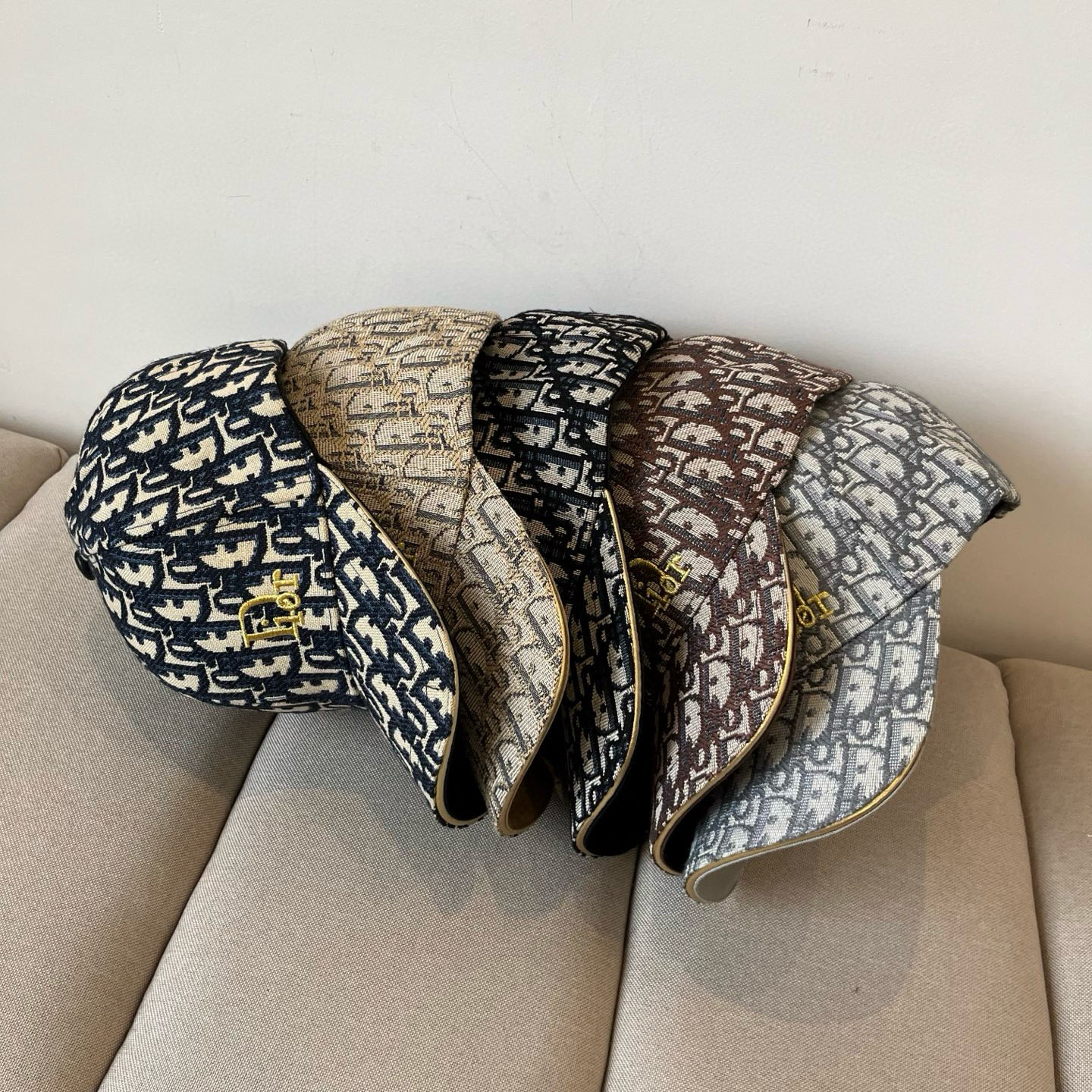 【DIOR迪奥】新款走量简约棒球帽🧢，新款出货，大牌款超好搭配，赶紧入手！