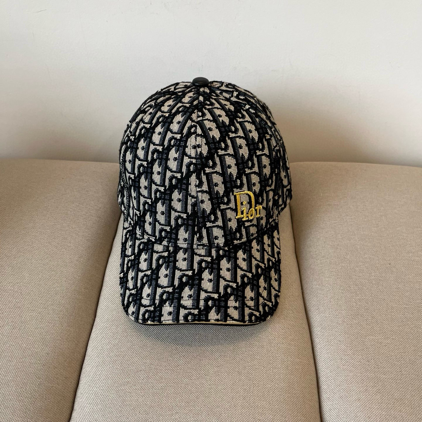 【DIOR迪奥】新款走量简约棒球帽🧢，新款出货，大牌款超好搭配，赶紧入手！