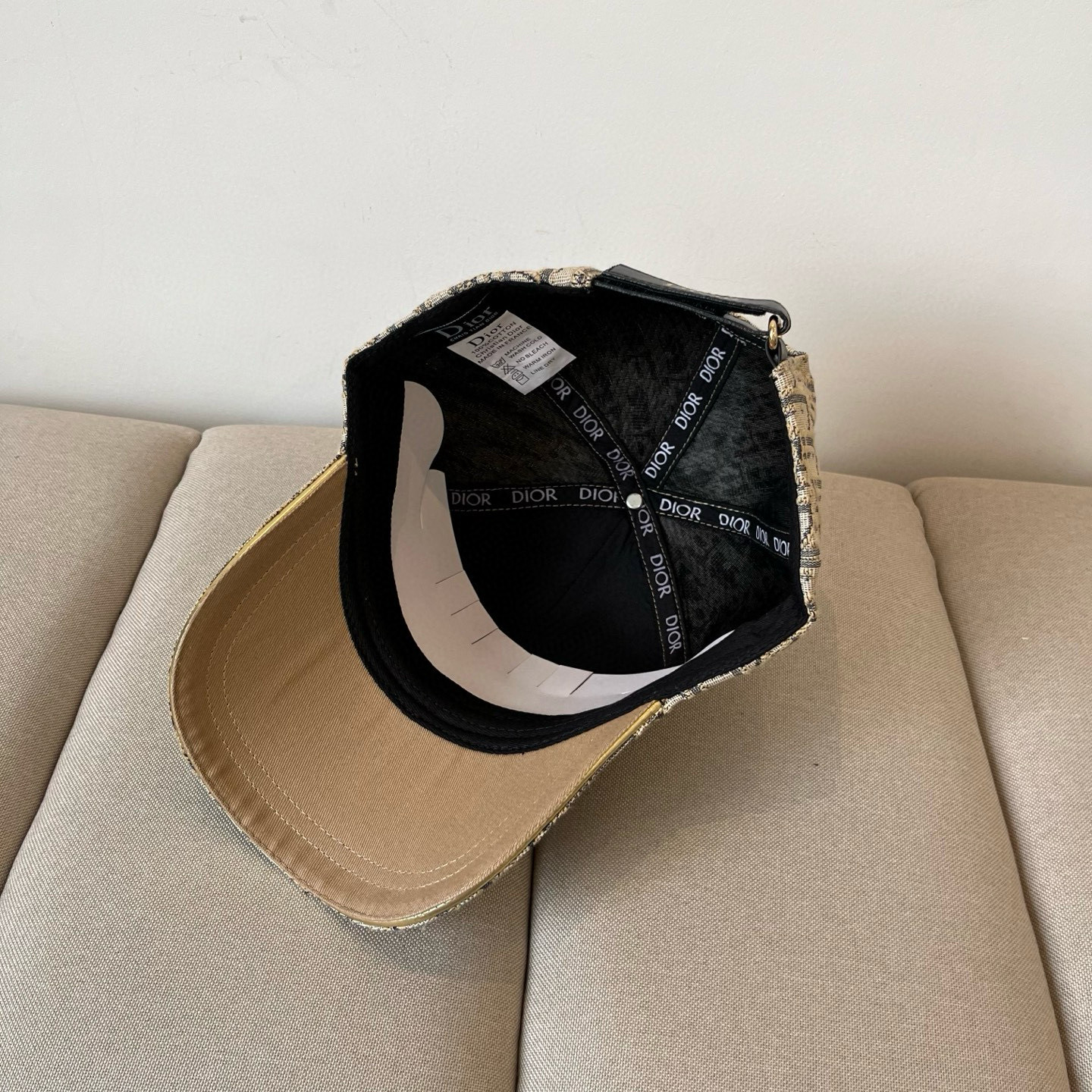 【DIOR迪奥】新款走量简约棒球帽🧢，新款出货，大牌款超好搭配，赶紧入手！