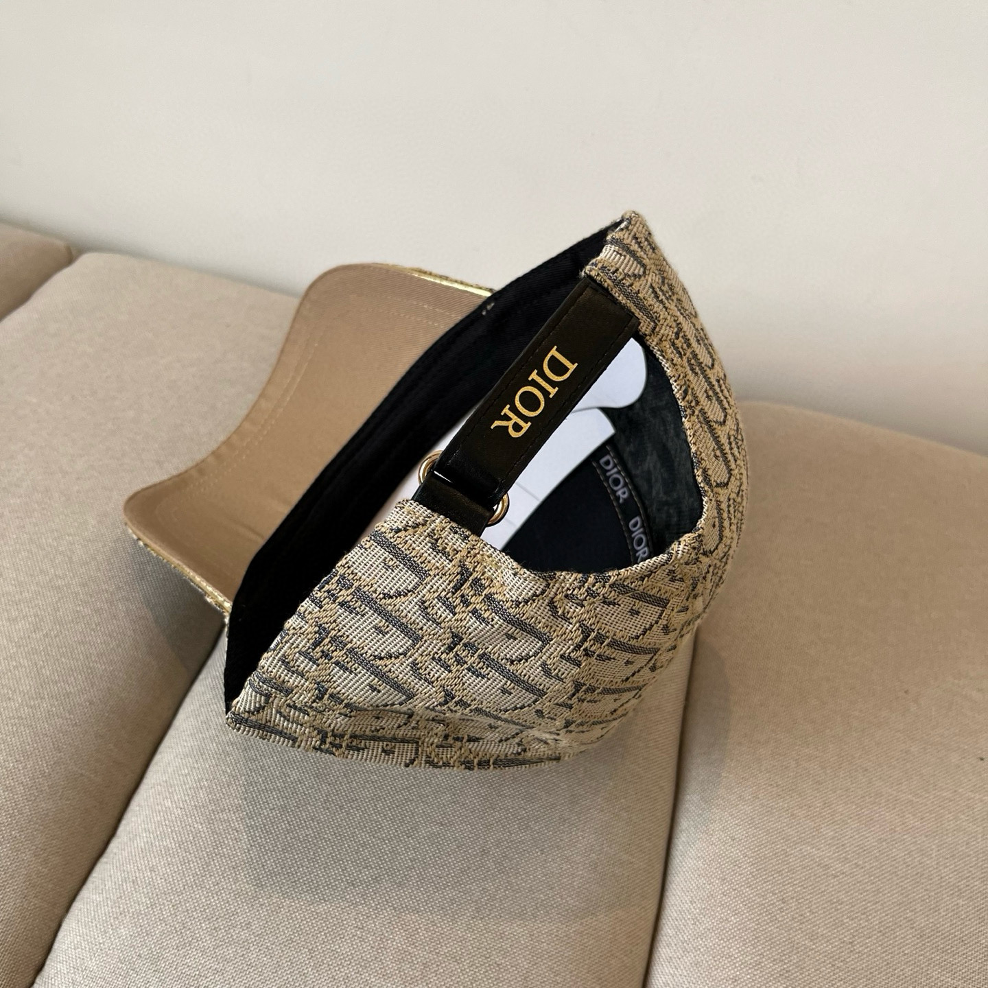 【DIOR迪奥】新款走量简约棒球帽🧢，新款出货，大牌款超好搭配，赶紧入手！