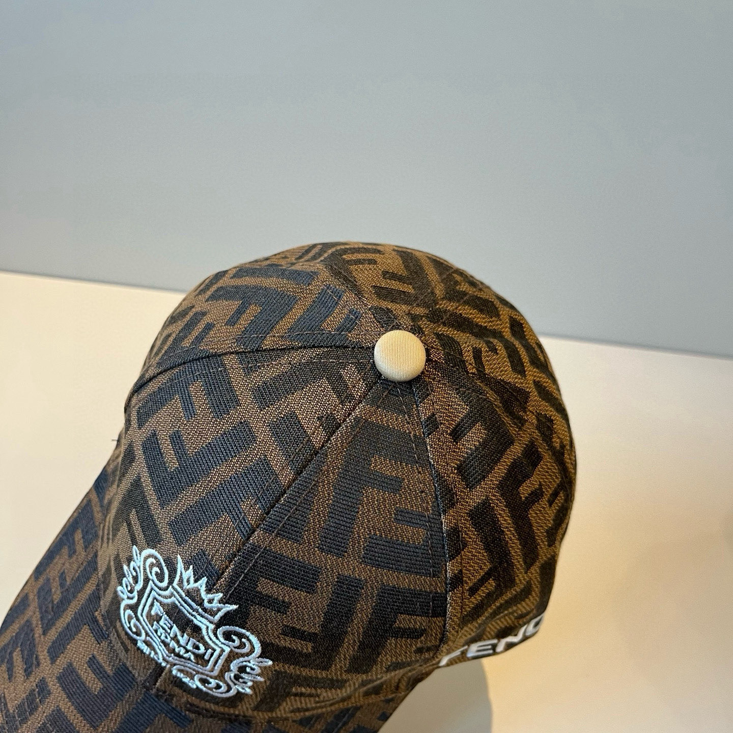  FENDI芬迪 老花系列棒球帽🧢 经典FF中古单品，气质穿搭单品，质量杠杠👍