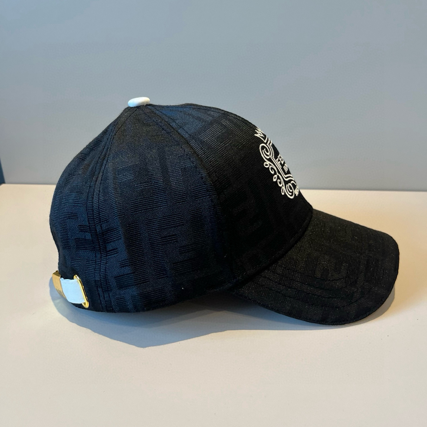  FENDI芬迪 老花系列棒球帽🧢 经典FF中古单品，气质穿搭单品，质量杠杠👍