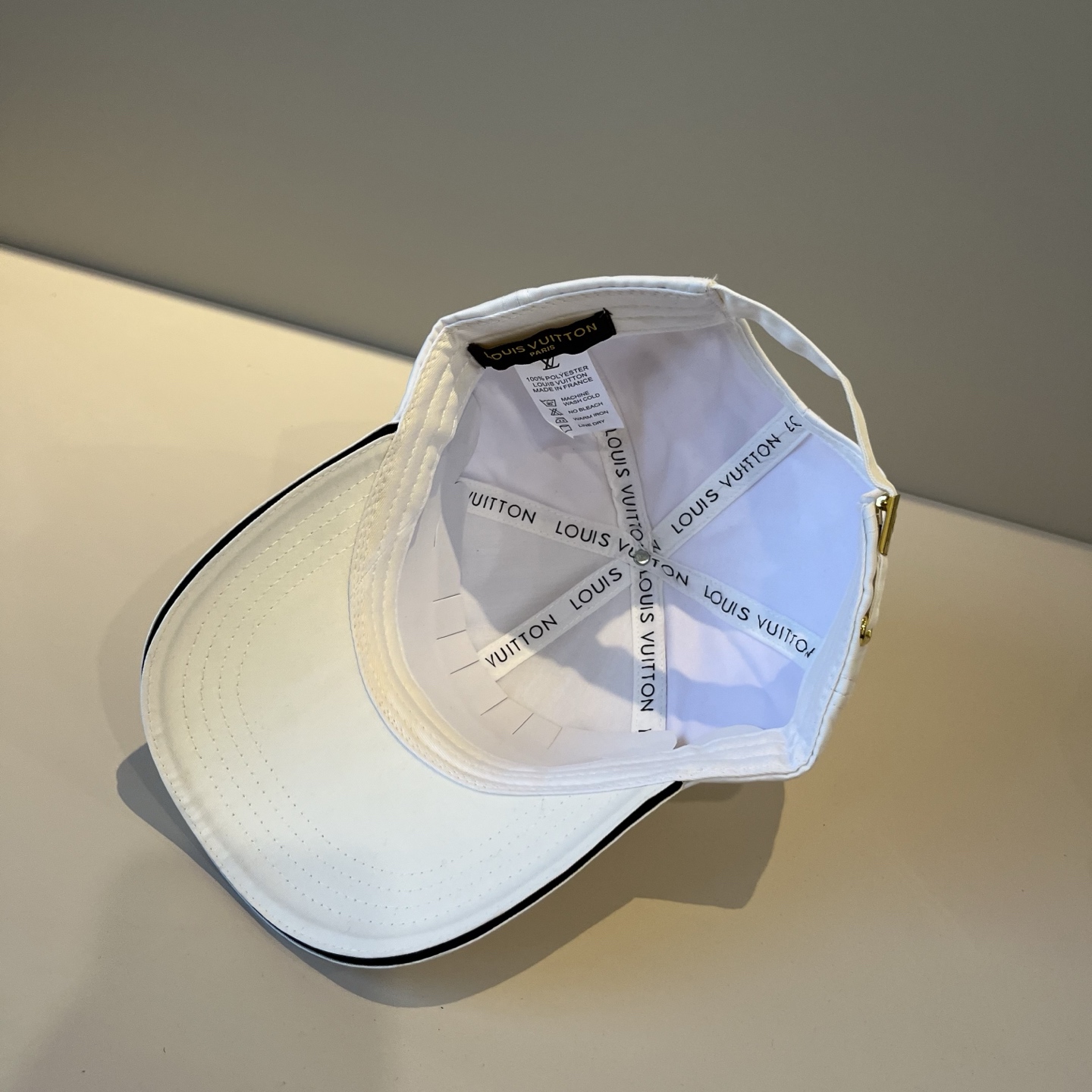🧢路易威登棒球帽 LouisVuitton😍新款LV棒球帽，重工打造♥️高端大气，百搭款🤗男女通用！跑量