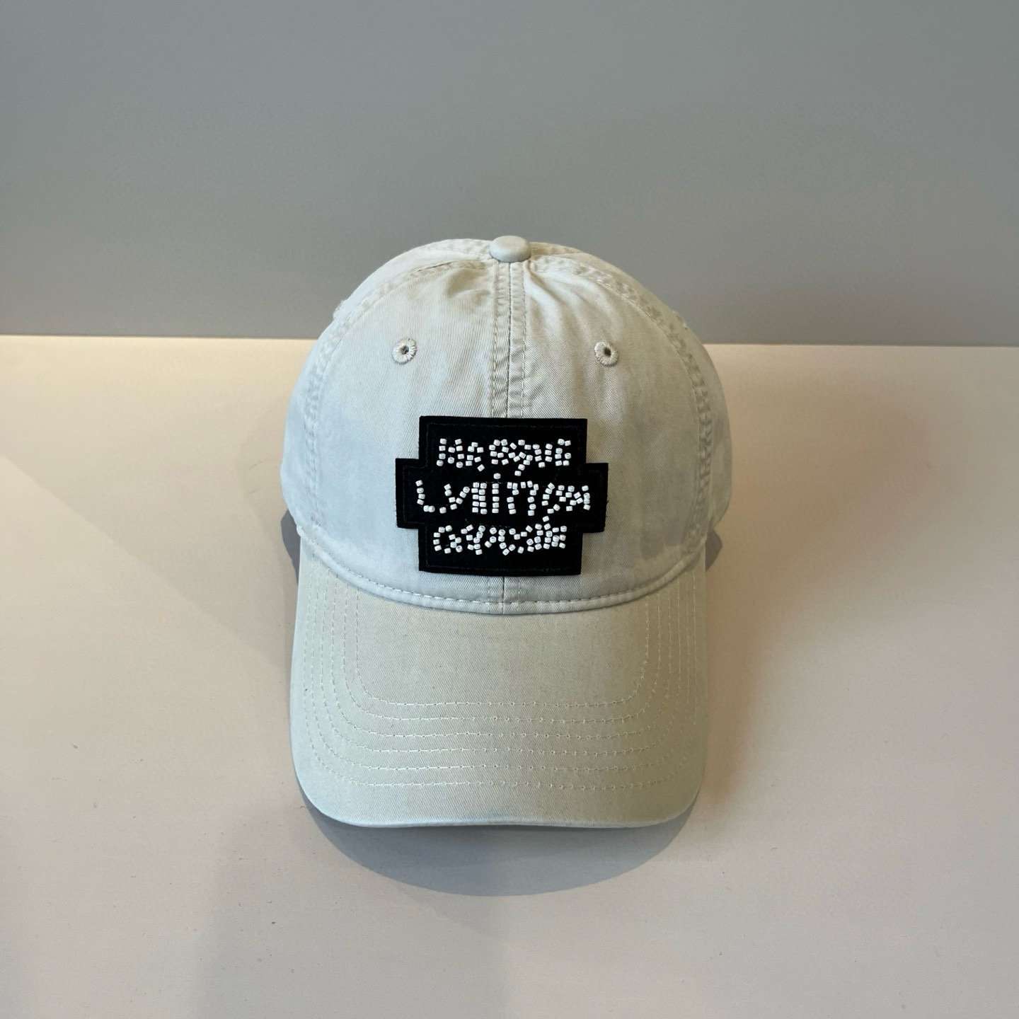 🧢路易威登棒球帽 LouisVuitton😍新款LV棒球帽，重工打造♥️高端大气，百搭款🤗男女通用！跑量