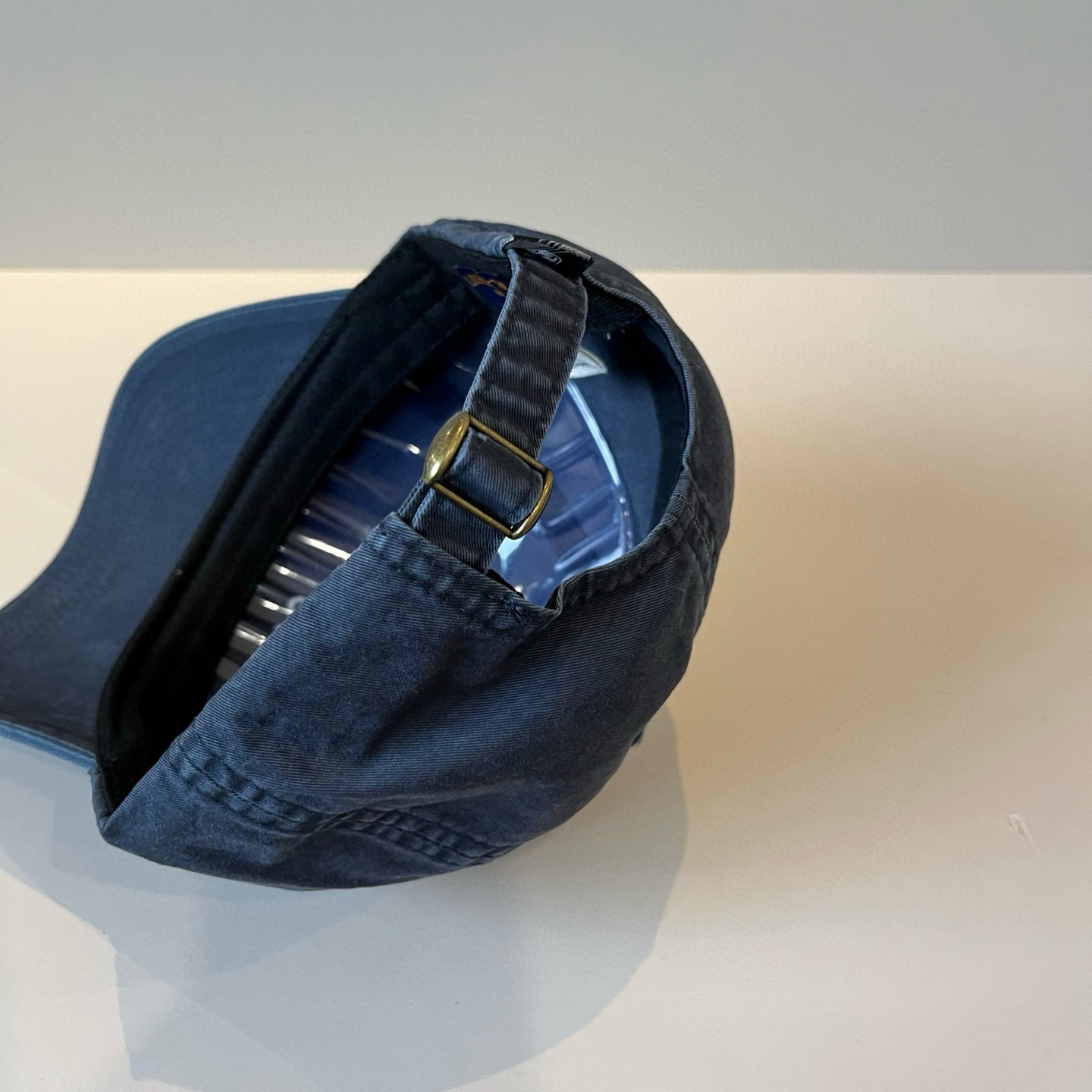 🧢路易威登棒球帽 LouisVuitton😍新款LV棒球帽，重工打造♥️高端大气，百搭款🤗男女通用！跑量