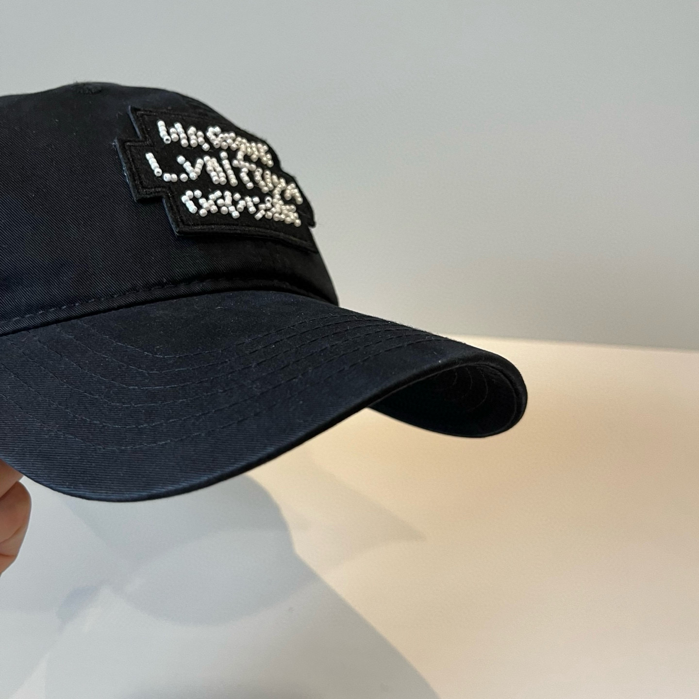 🧢路易威登棒球帽 LouisVuitton😍新款LV棒球帽，重工打造♥️高端大气，百搭款🤗男女通用！跑量