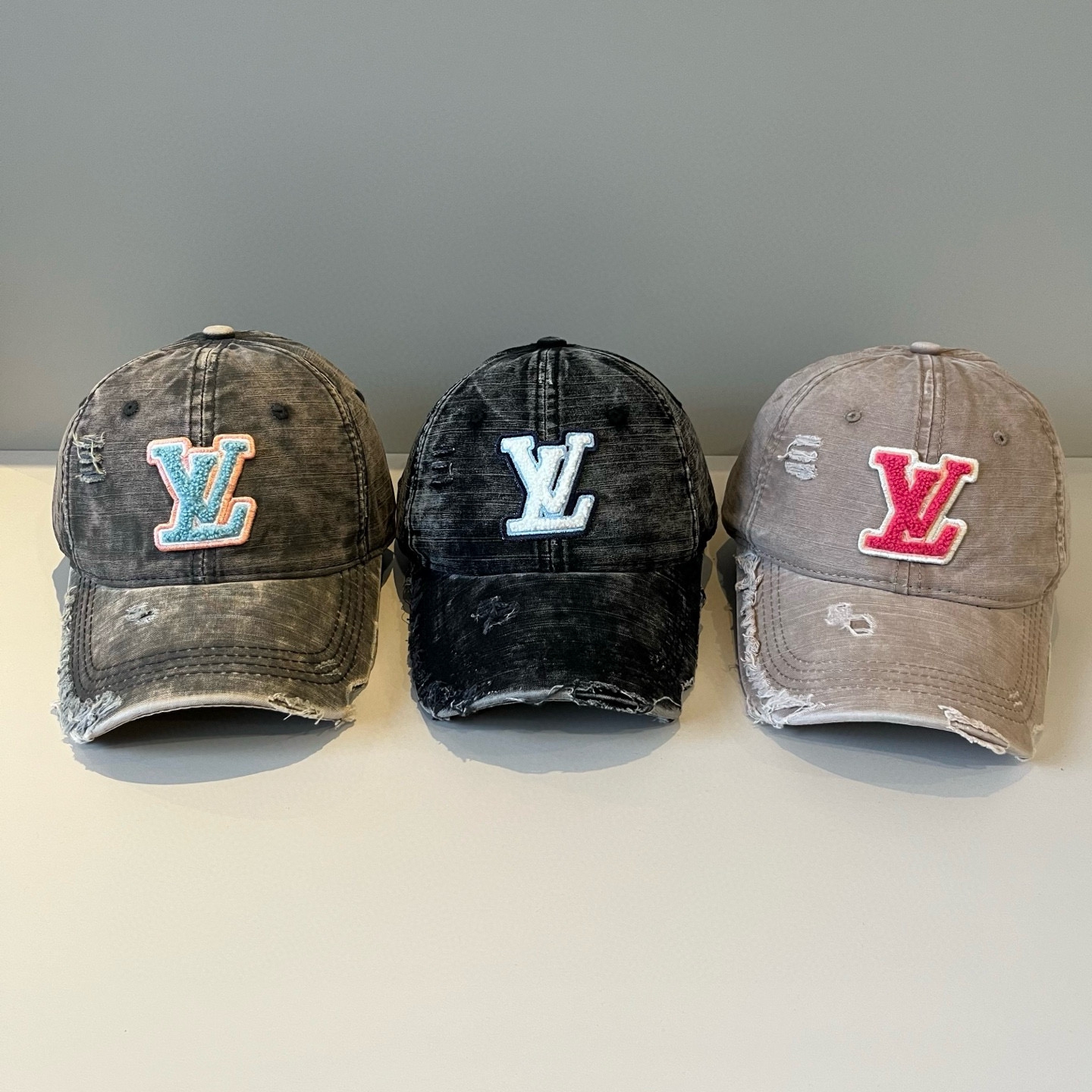 🧢路易威登棒球帽 LouisVuitton😍新款LV棒球帽，重工打造♥️高端大气，百搭款🤗男女通用！跑量