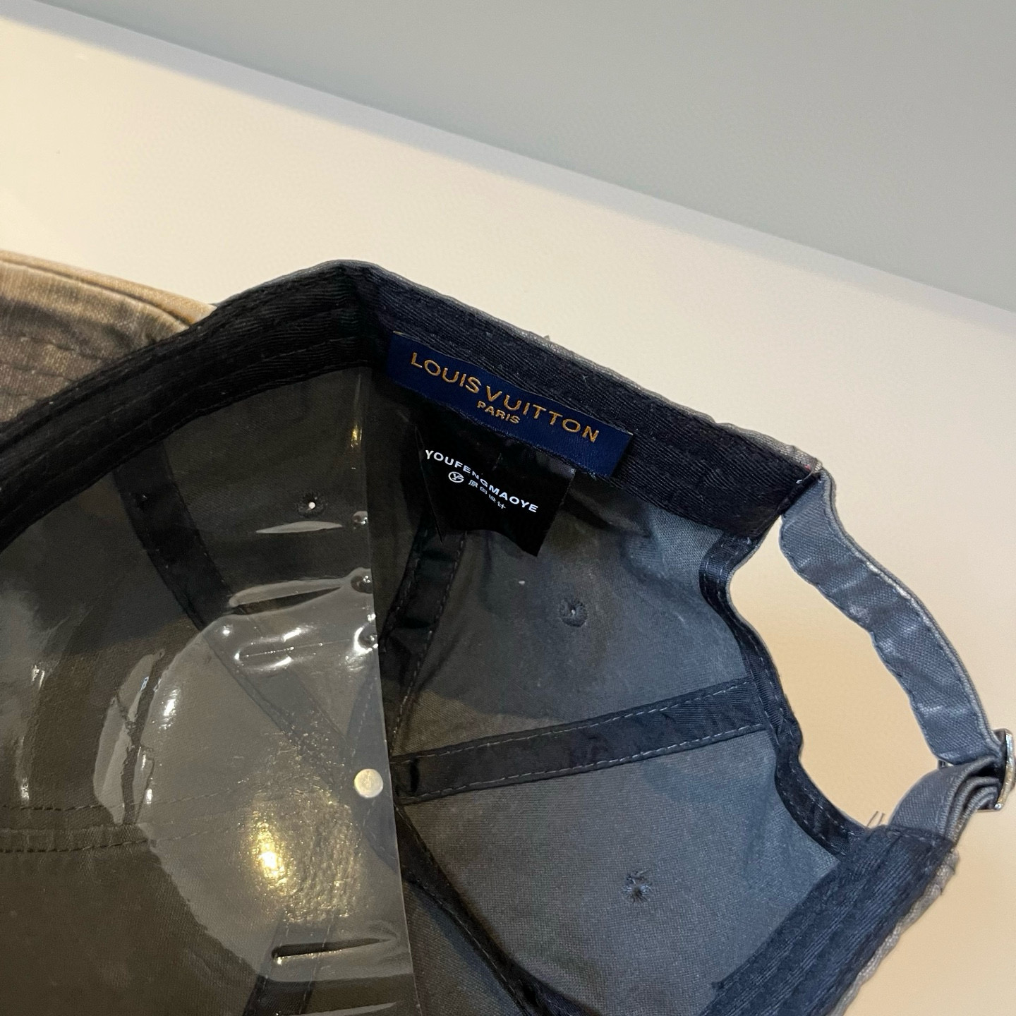 🧢路易威登棒球帽 LouisVuitton😍新款LV棒球帽，重工打造♥️高端大气，百搭款🤗男女通用！跑量