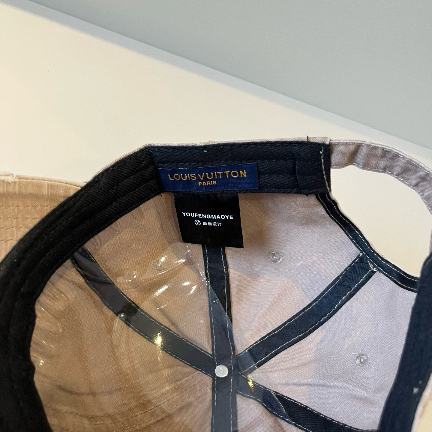 🧢路易威登棒球帽 LouisVuitton😍新款LV棒球帽，重工打造♥️高端大气，百搭款🤗男女通用！跑量