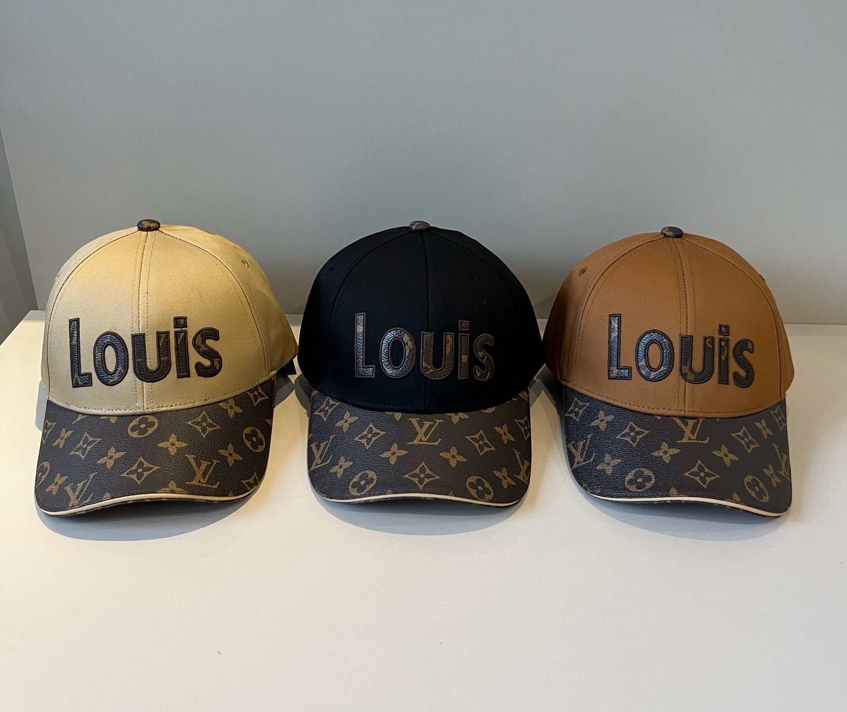 🧢路易威登棒球帽 LouisVuitton😍新款LV棒球帽，重工打造♥️高端大气，百搭款🤗男女通用！跑量